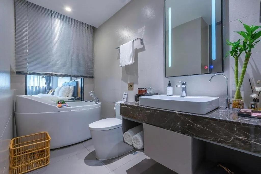 Home Inn Selected Guangzhou Zhujiang New Town Wuyangcun Metro Station