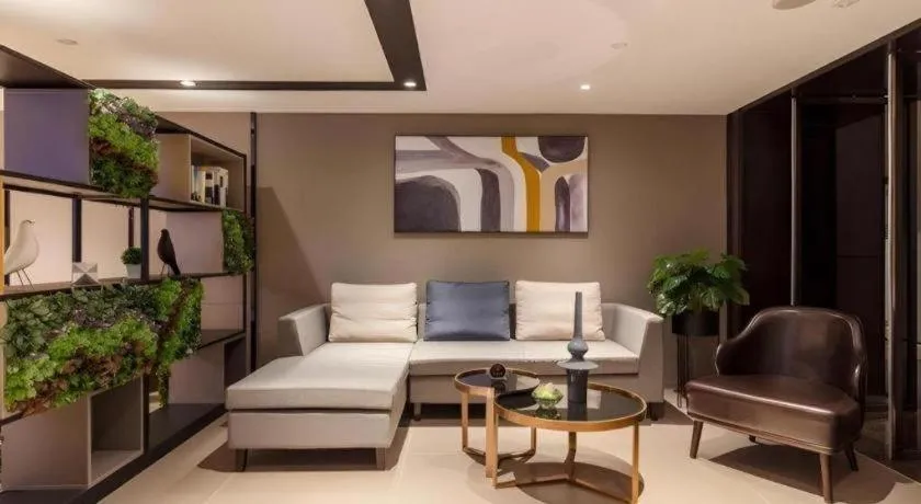 Home Inn Selected Guangzhou Zhujiang New Town Wuyangcun Metro Station