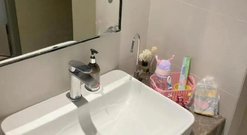 Home Inn Selected Guangzhou Zhujiang New Town Wuyangcun Metro Station