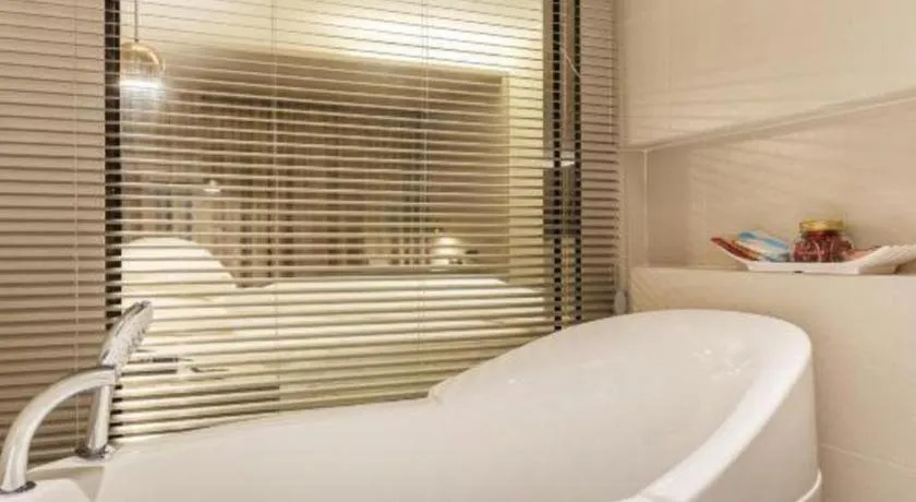 Home Inn Selected Guangzhou Zhujiang New Town Wuyangcun Metro Station