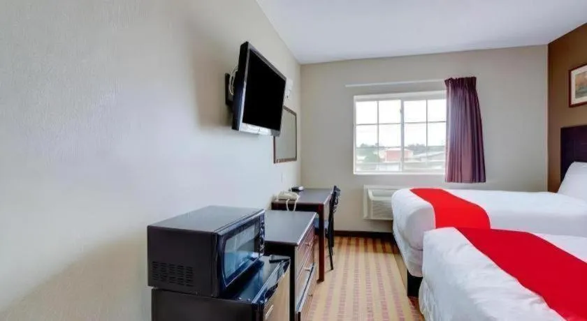 Bed in Hotel O Dilley Main St TX