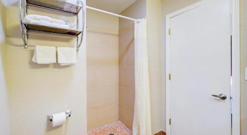 Hotel O Dilley Main St TX