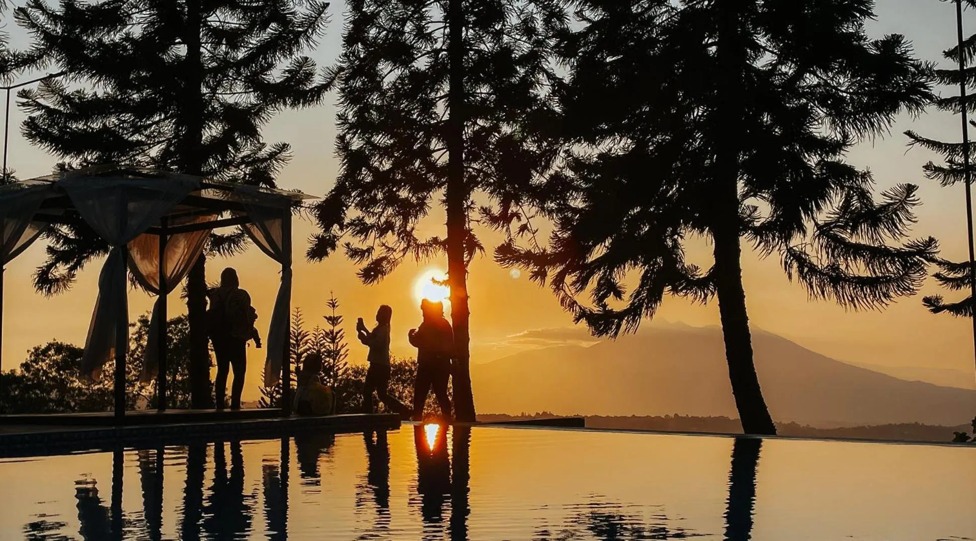 Swimming pool in Damar Langit Resort