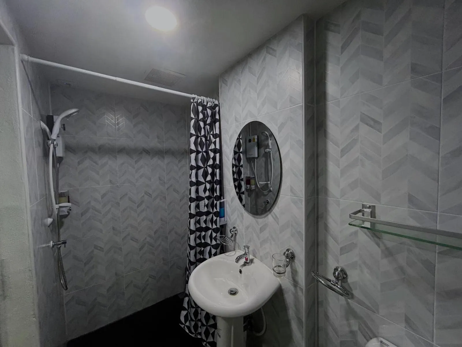 Bathroom in SkyLink Homes - Pattunaam - Airport Link & BTS Chidlom