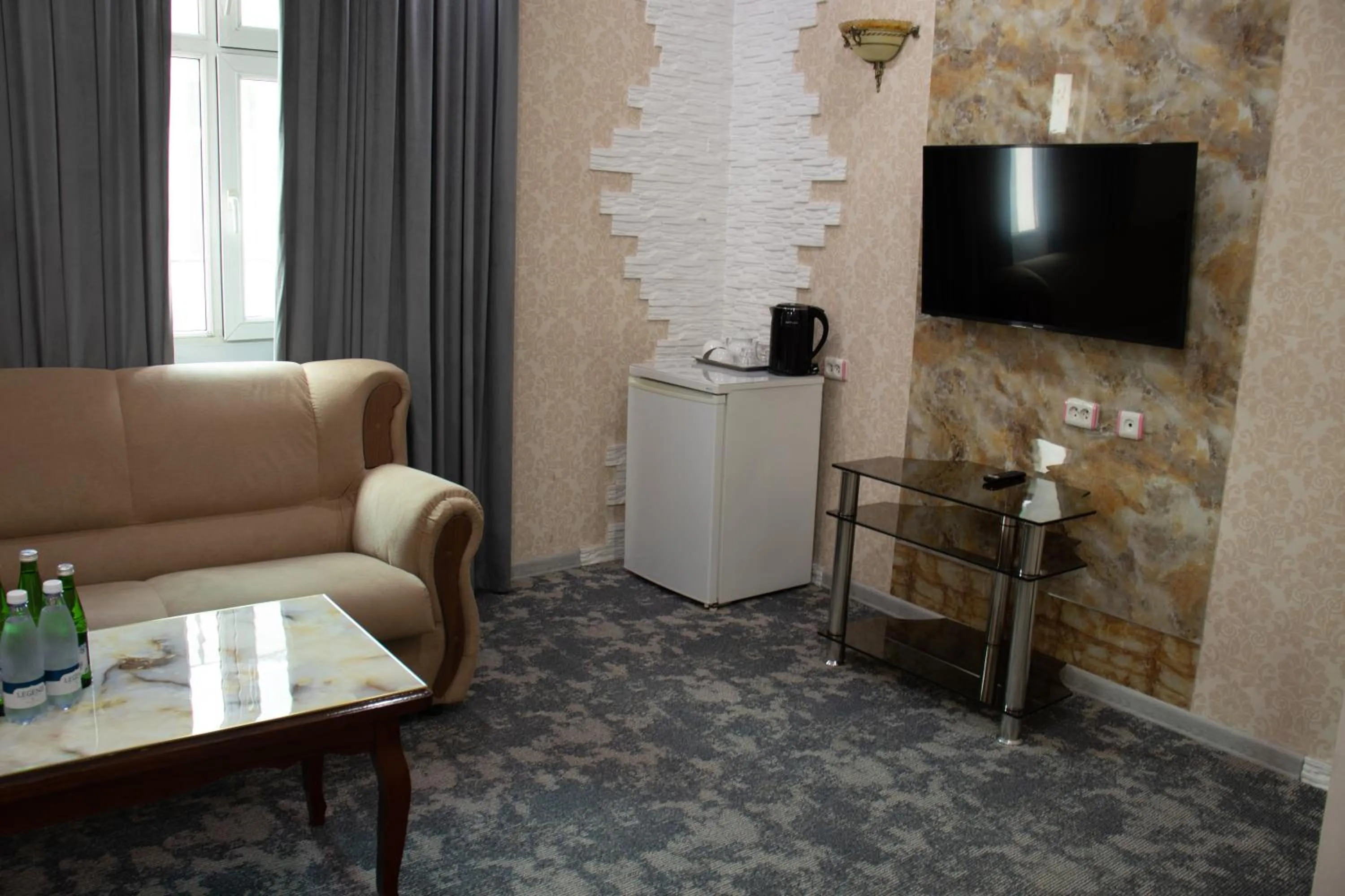 TV and multimedia in Orzu Hotel