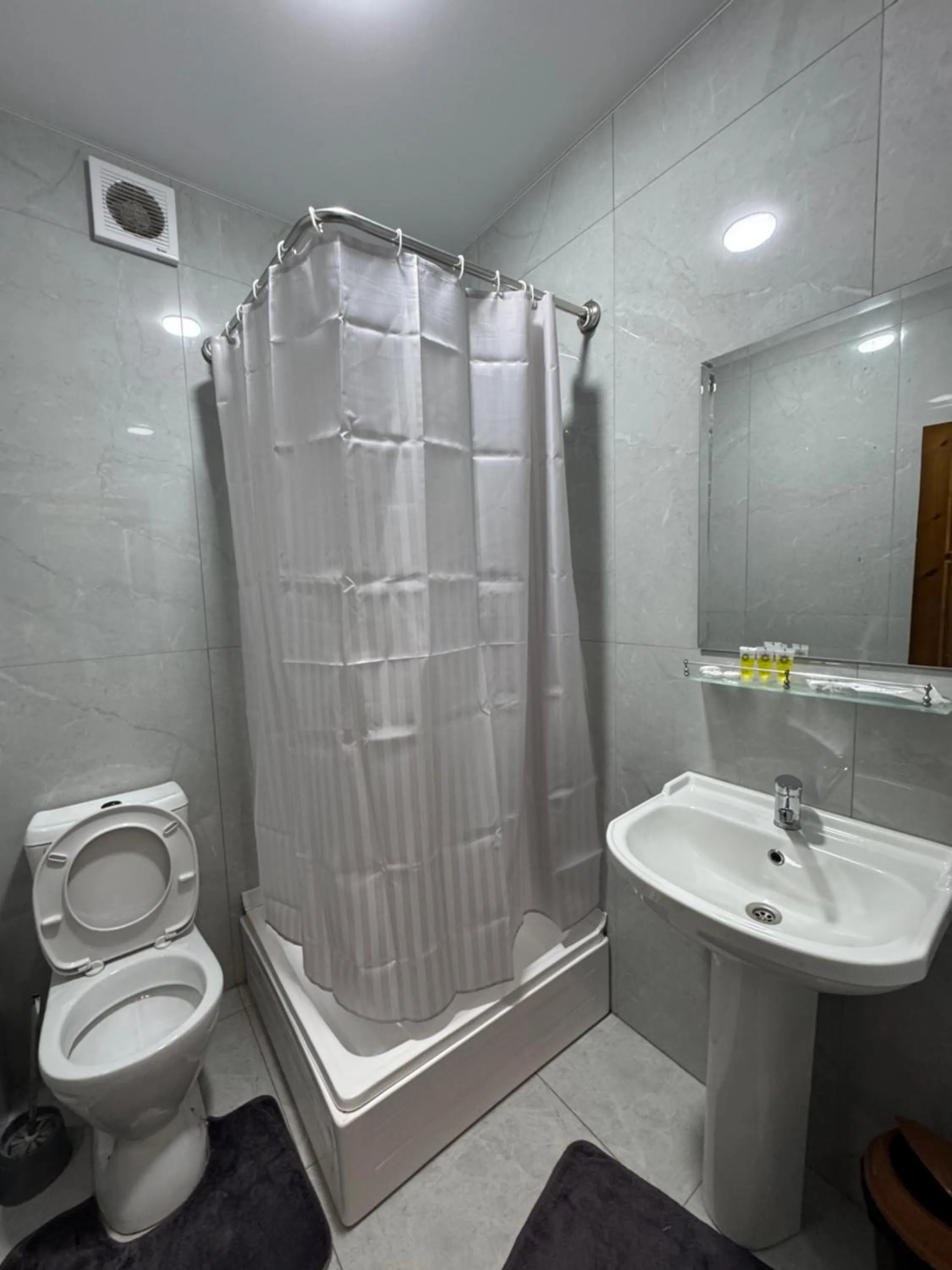 Shower in Orzu Hotel