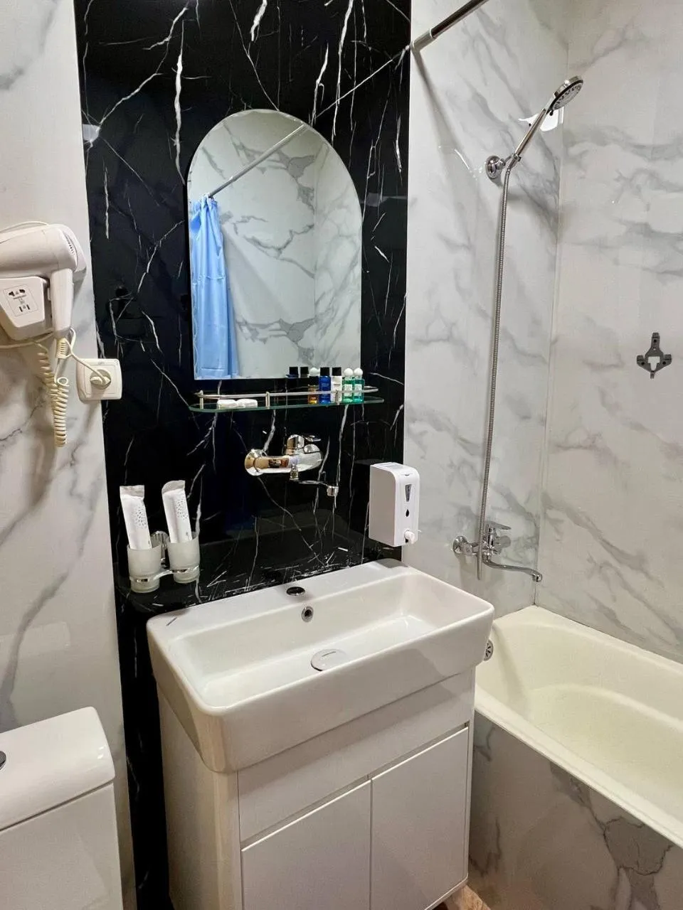 Shower in Orzu Hotel