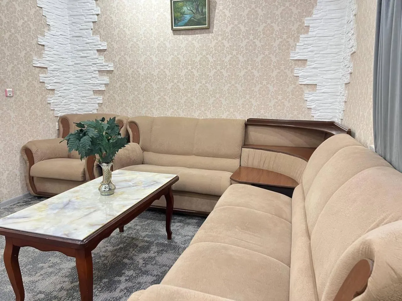 Living room in Orzu Hotel