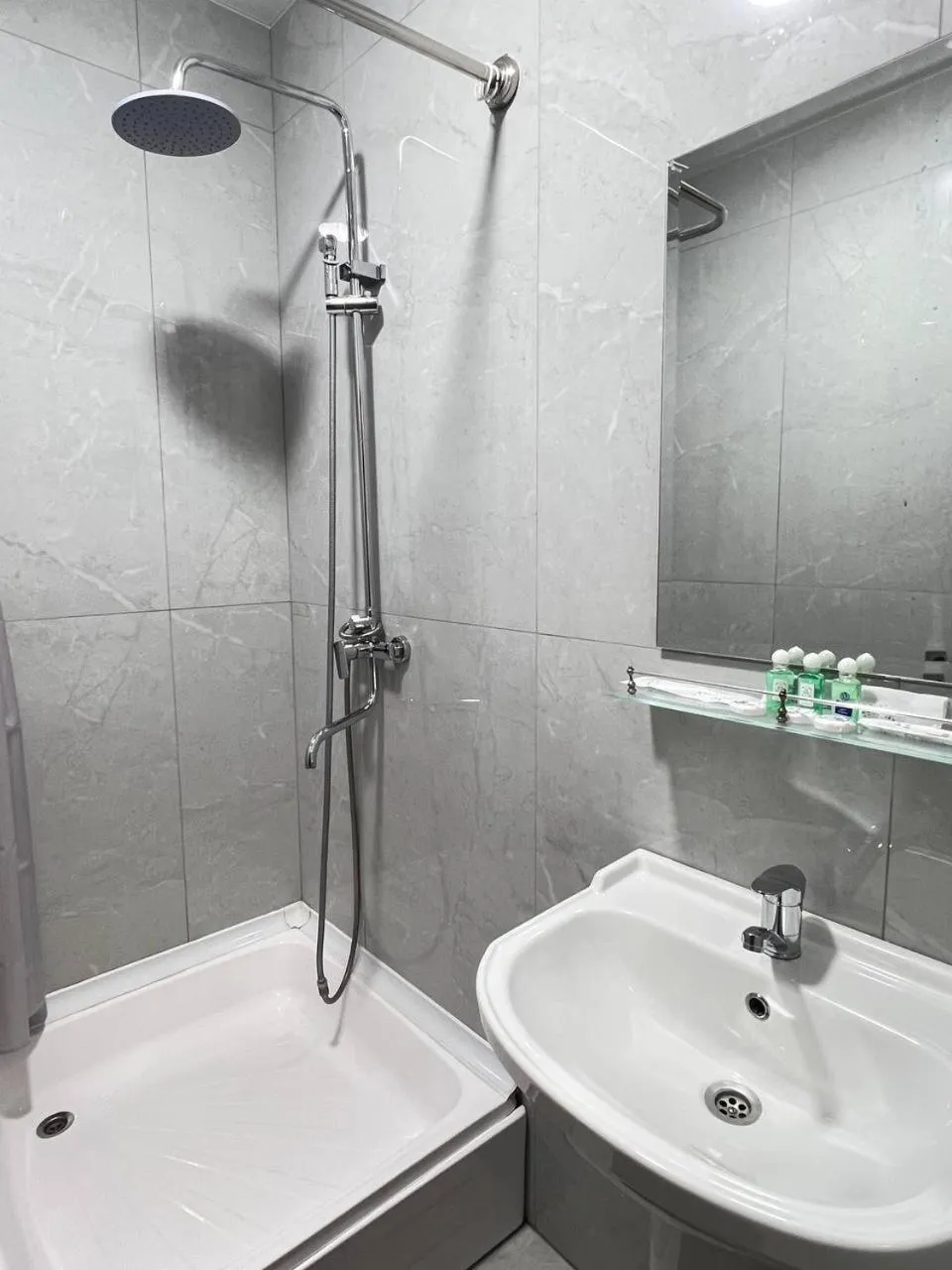 Shower in Orzu Hotel