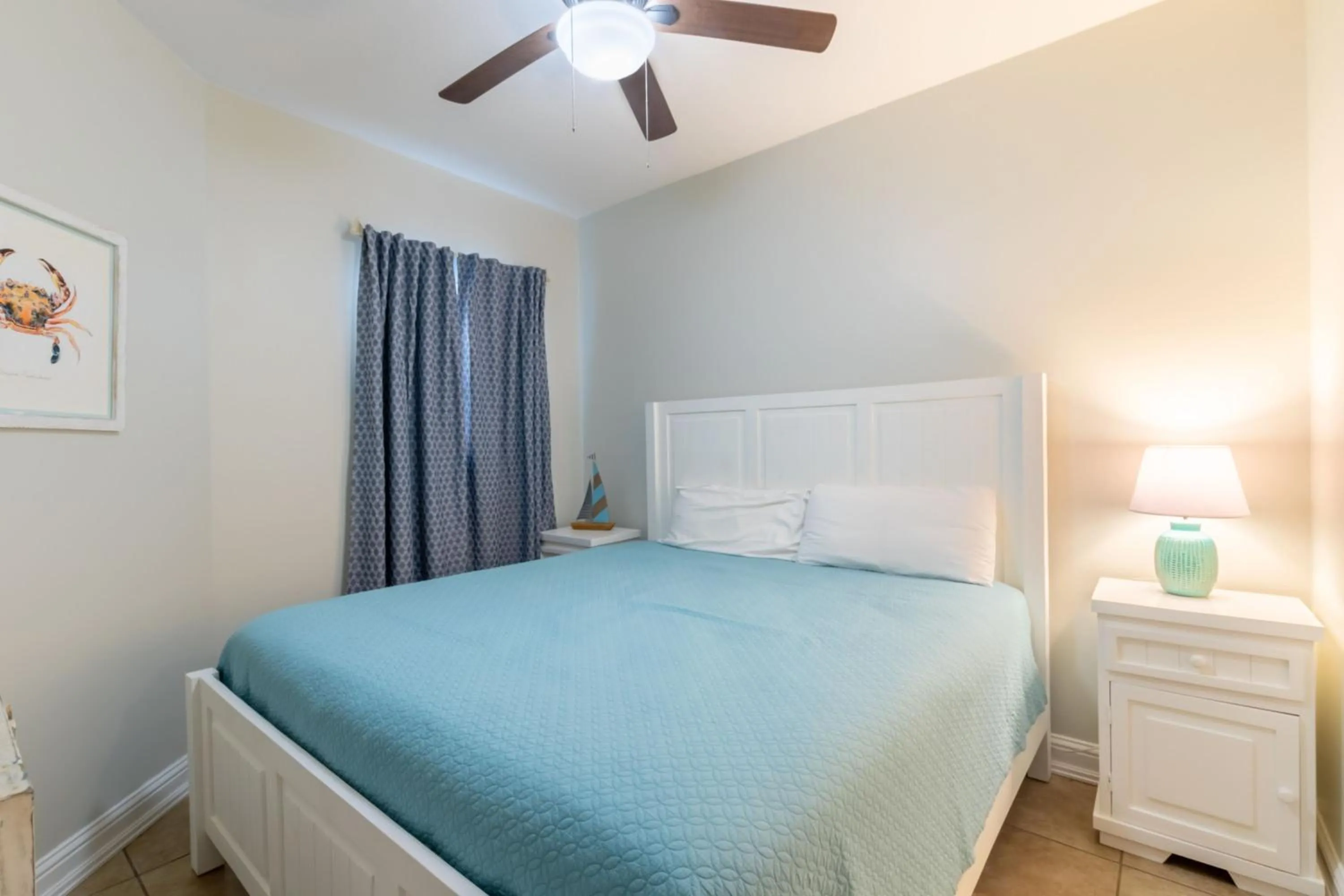 Bedroom, Bed in Lighthouse Condos Gulf Shores