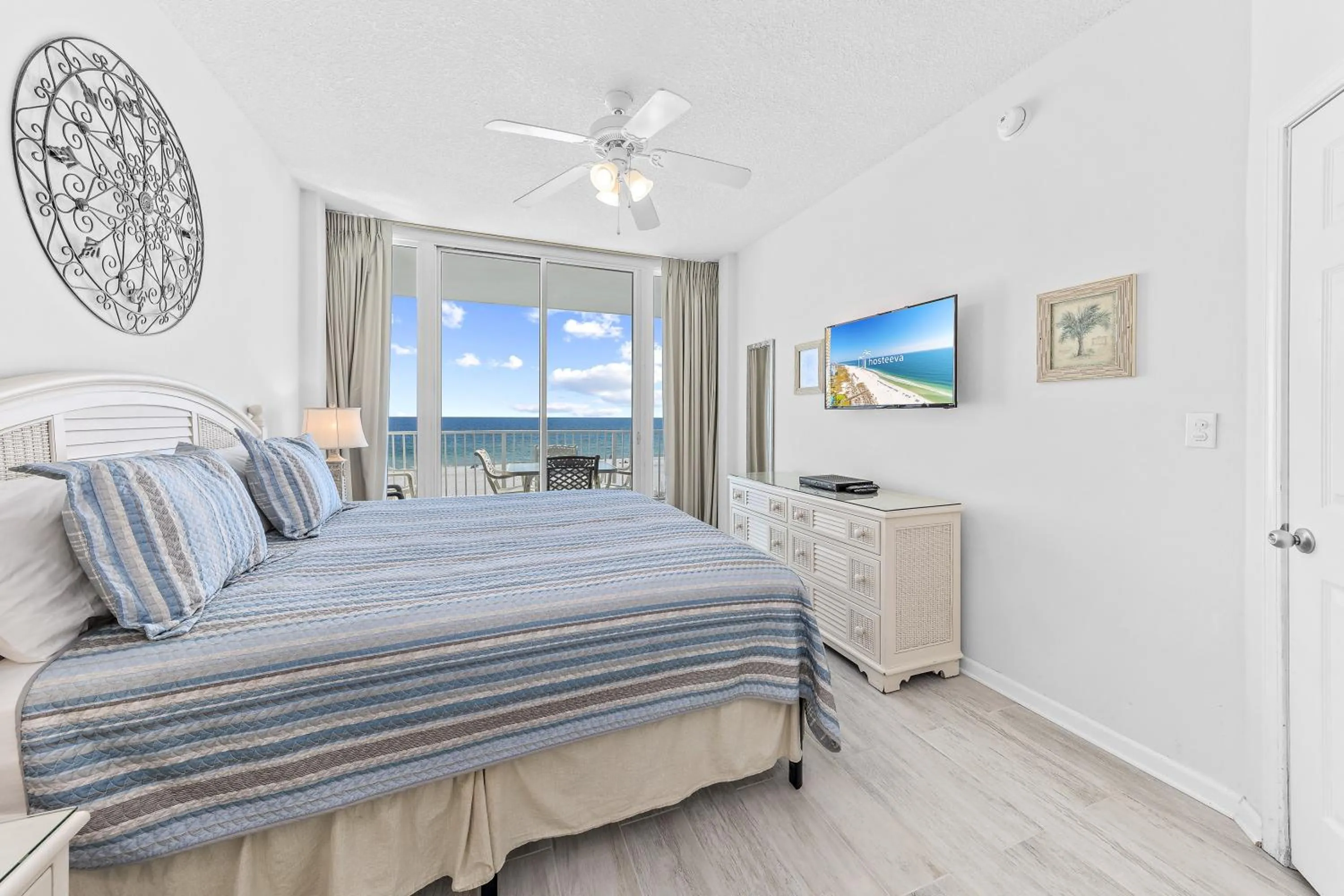 Bedroom, Bed in Lighthouse Condos Gulf Shores