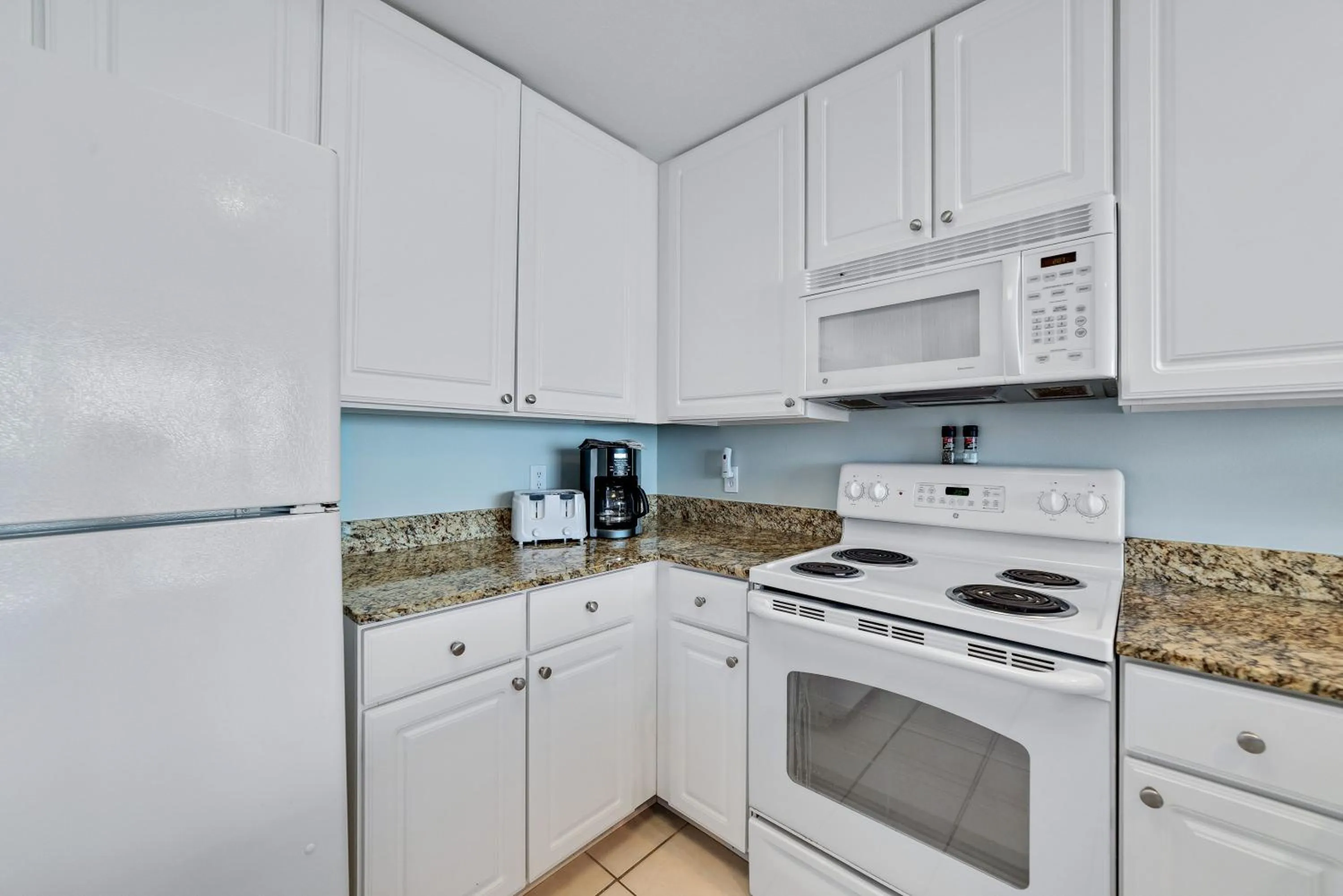 Kitchen or kitchenette in Lighthouse Condos Gulf Shores