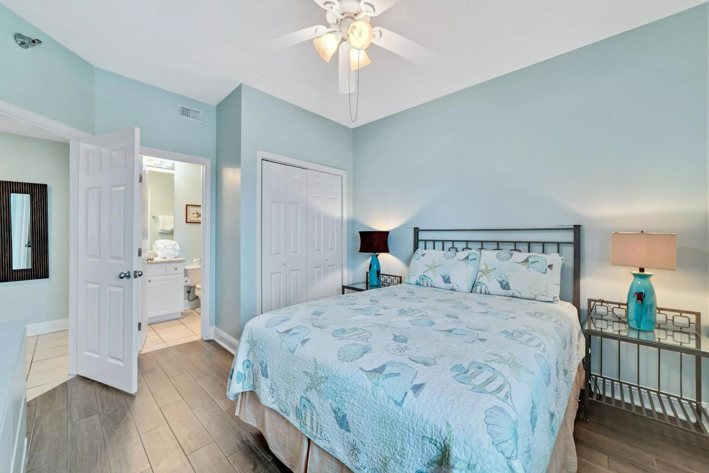 Bedroom, Bed in Lighthouse Condos Gulf Shores