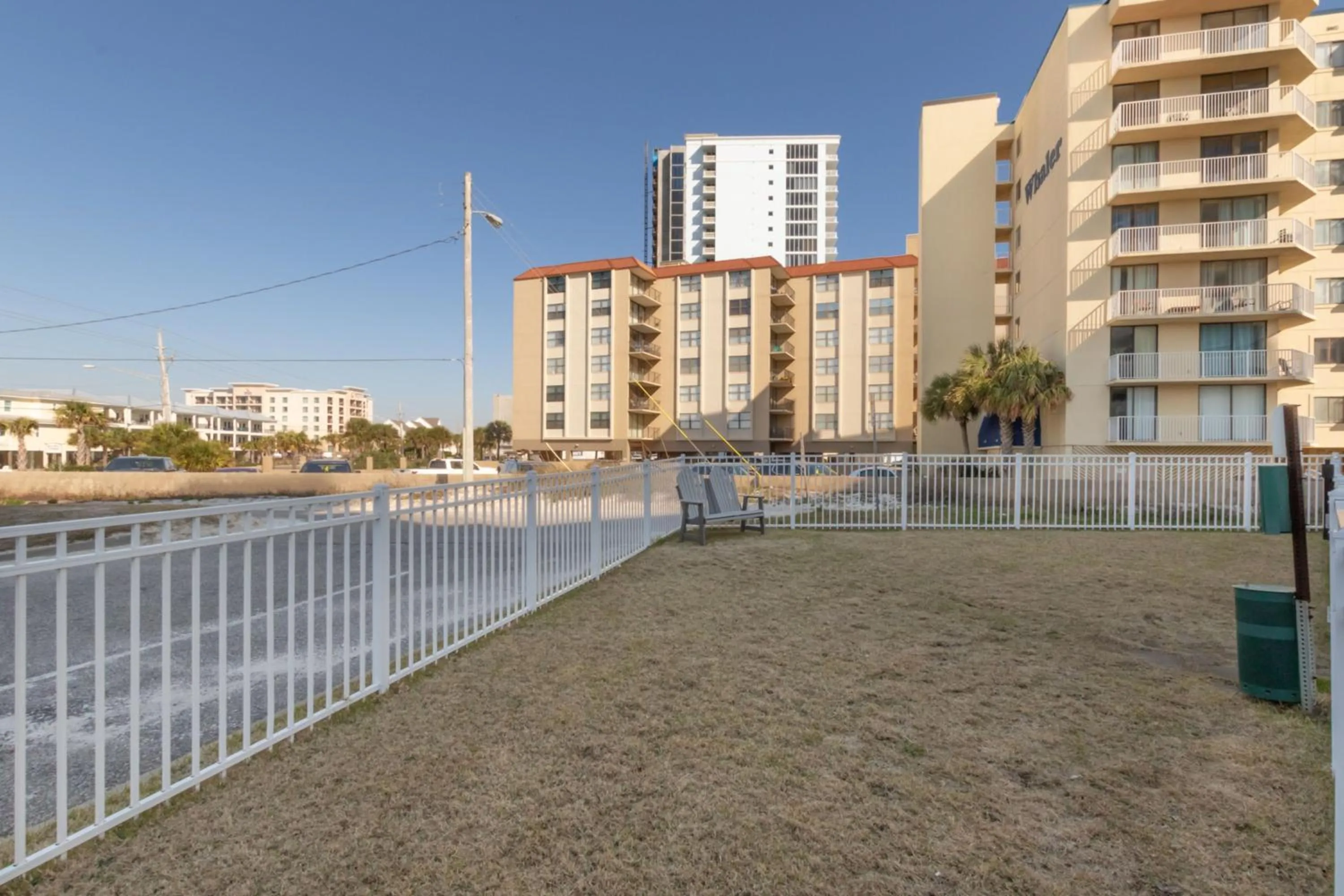 Area and facilities in Lighthouse Condos Gulf Shores