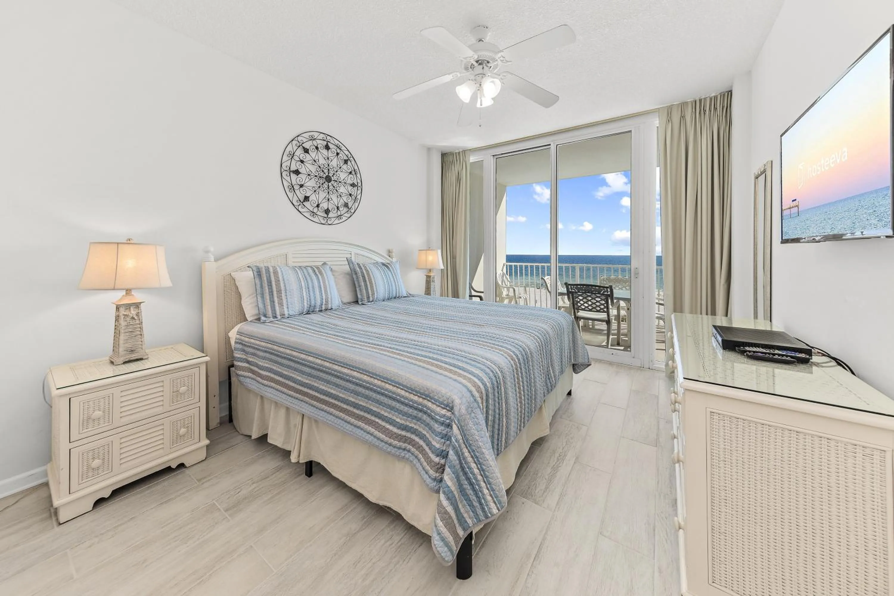 Bedroom, Bed in Lighthouse Condos Gulf Shores
