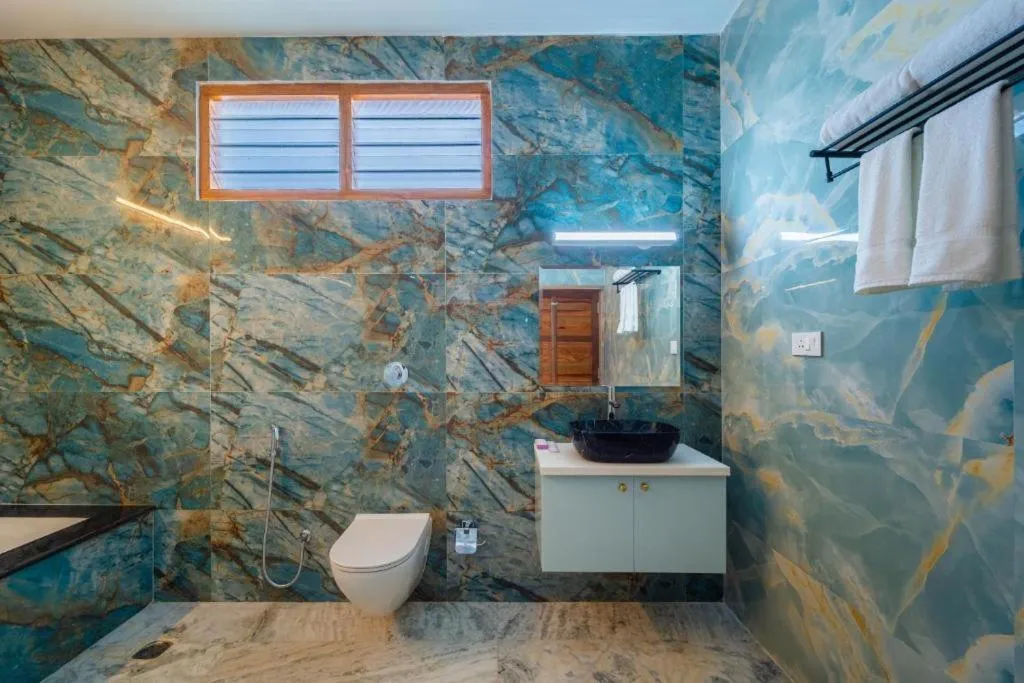 Toilet in AR Phalazzo Resort and Banquets