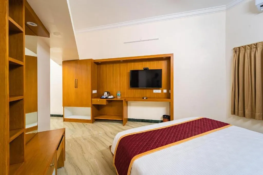 Communal lounge/ TV room in AR Phalazzo Resort and Banquets