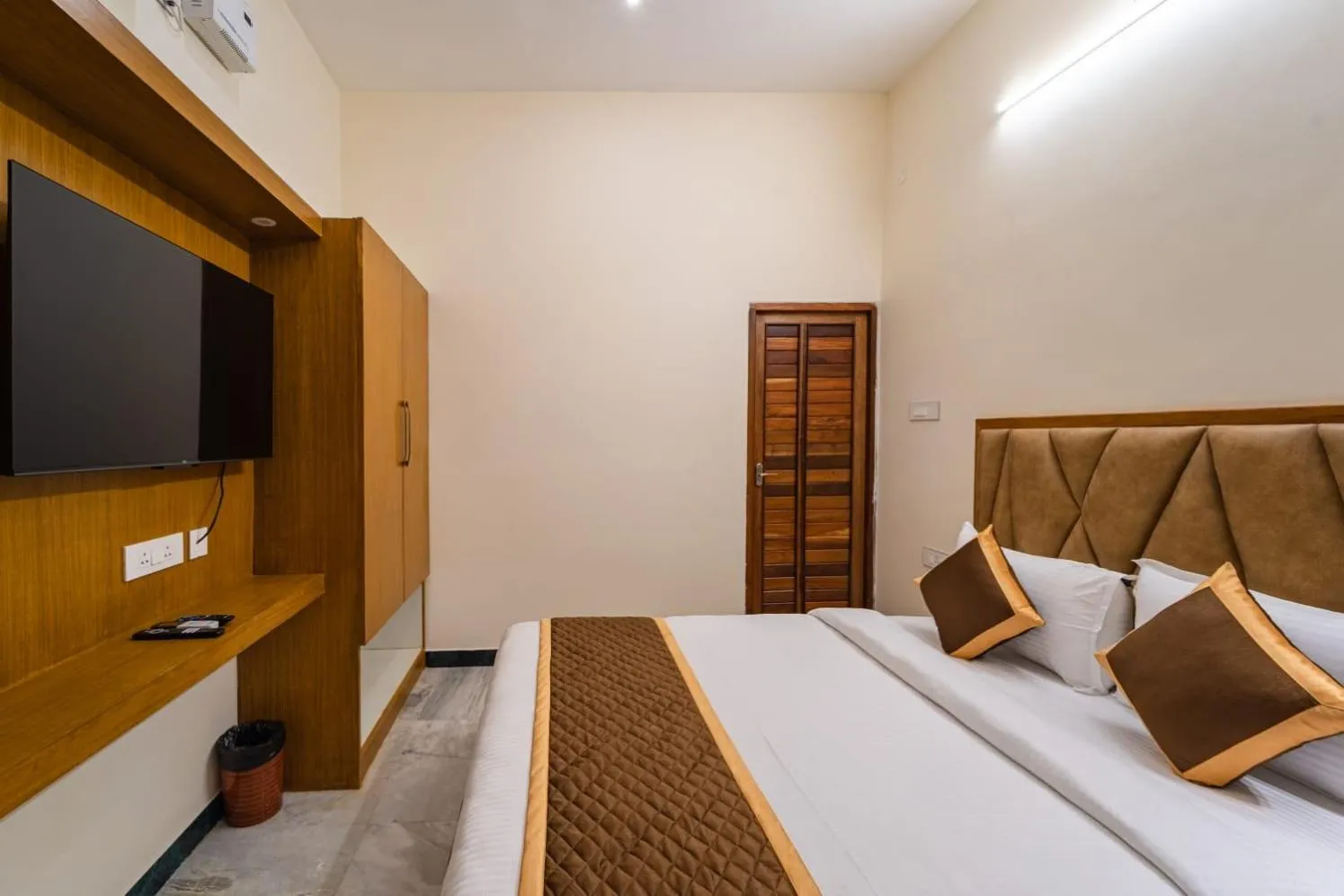 AR Phalazzo Resort and Banquets