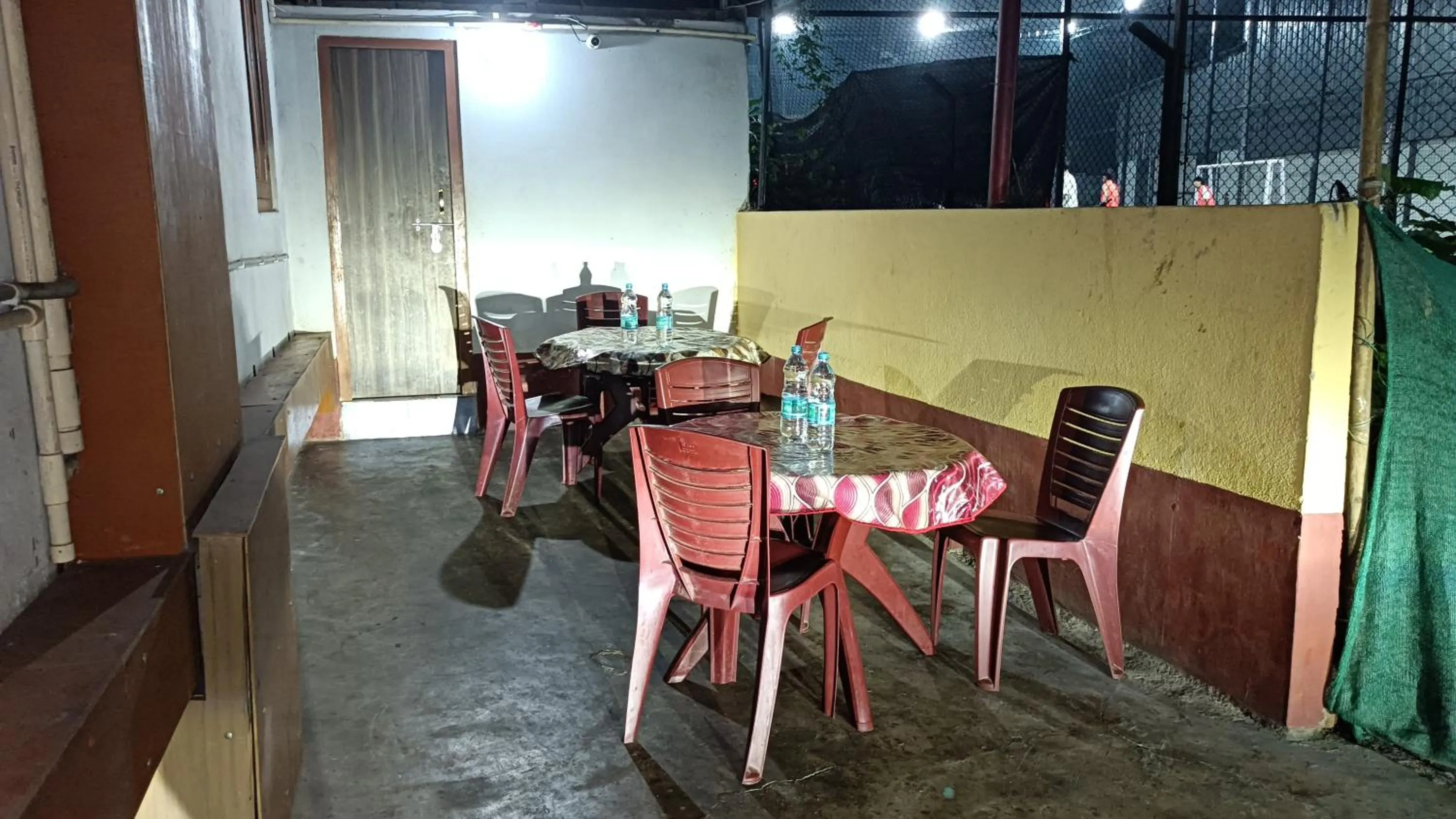 Dining area in GB Guest House By ROH