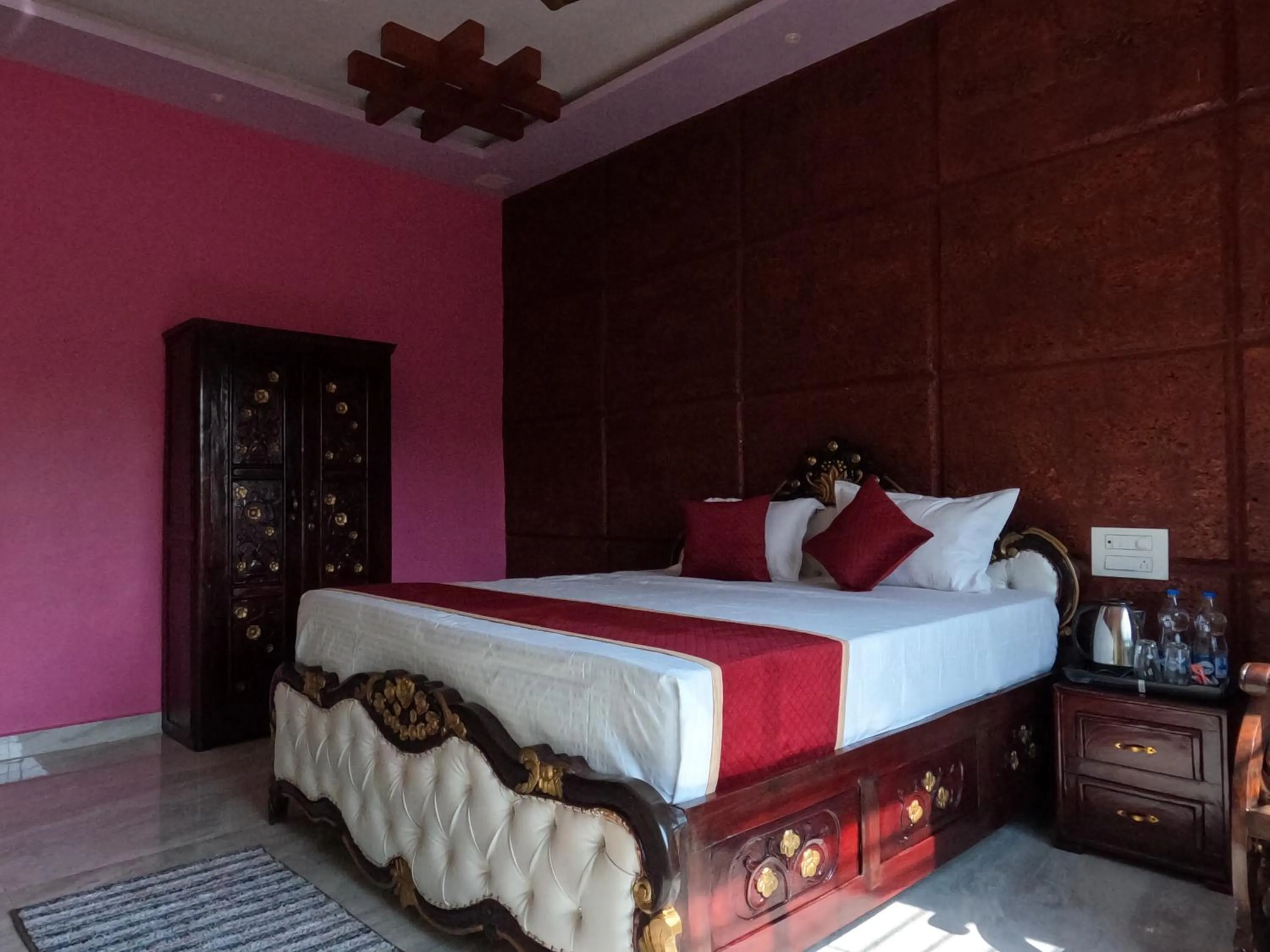 Bedroom, Bed in Kokan Heritage Resort