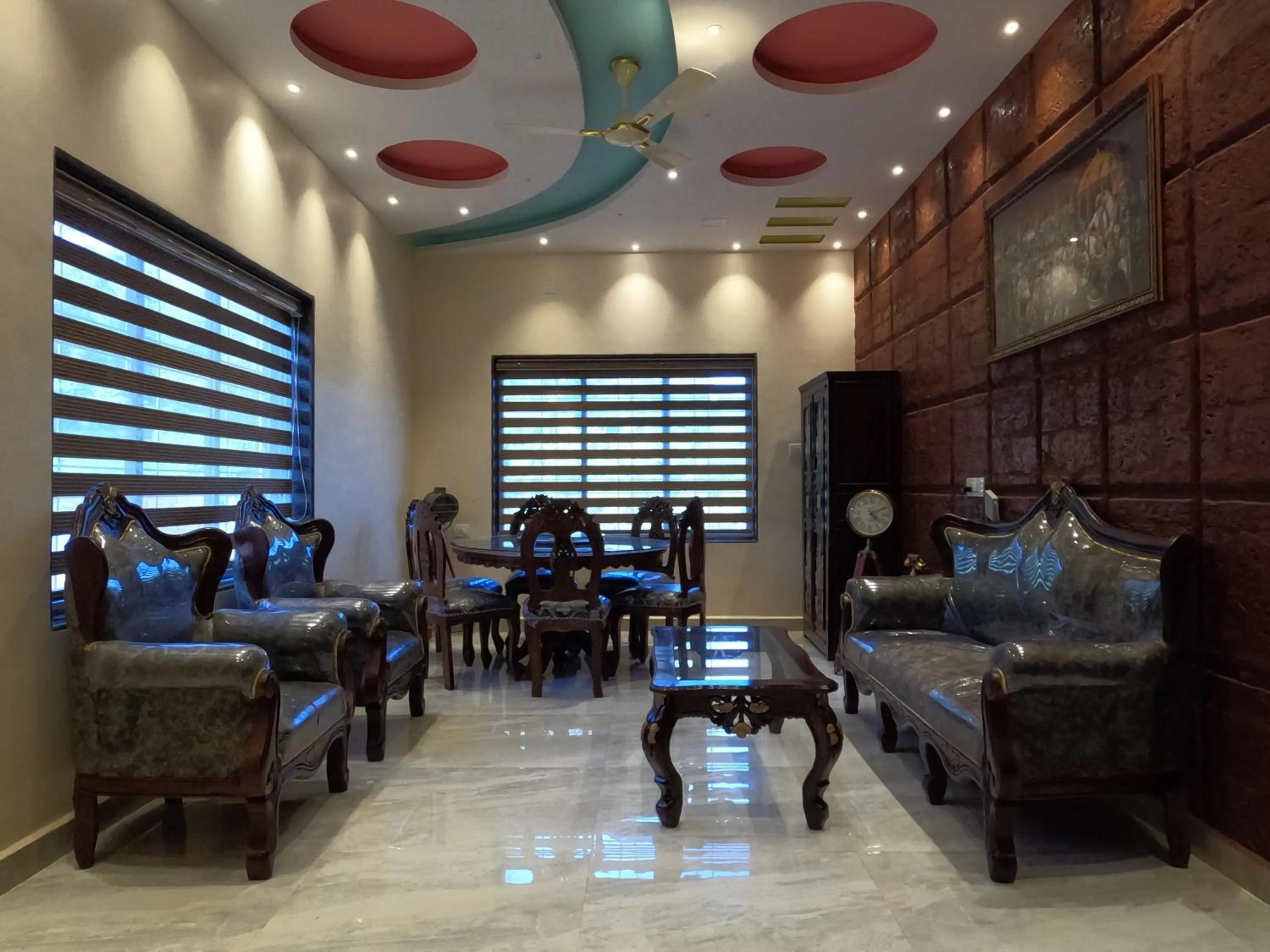 Restaurant/places to eat in Kokan Heritage Resort