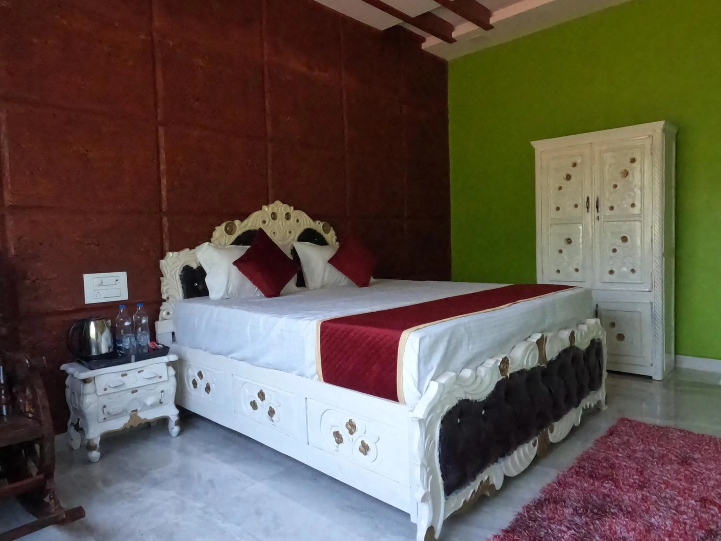 Bedroom, Bed in Kokan Heritage Resort