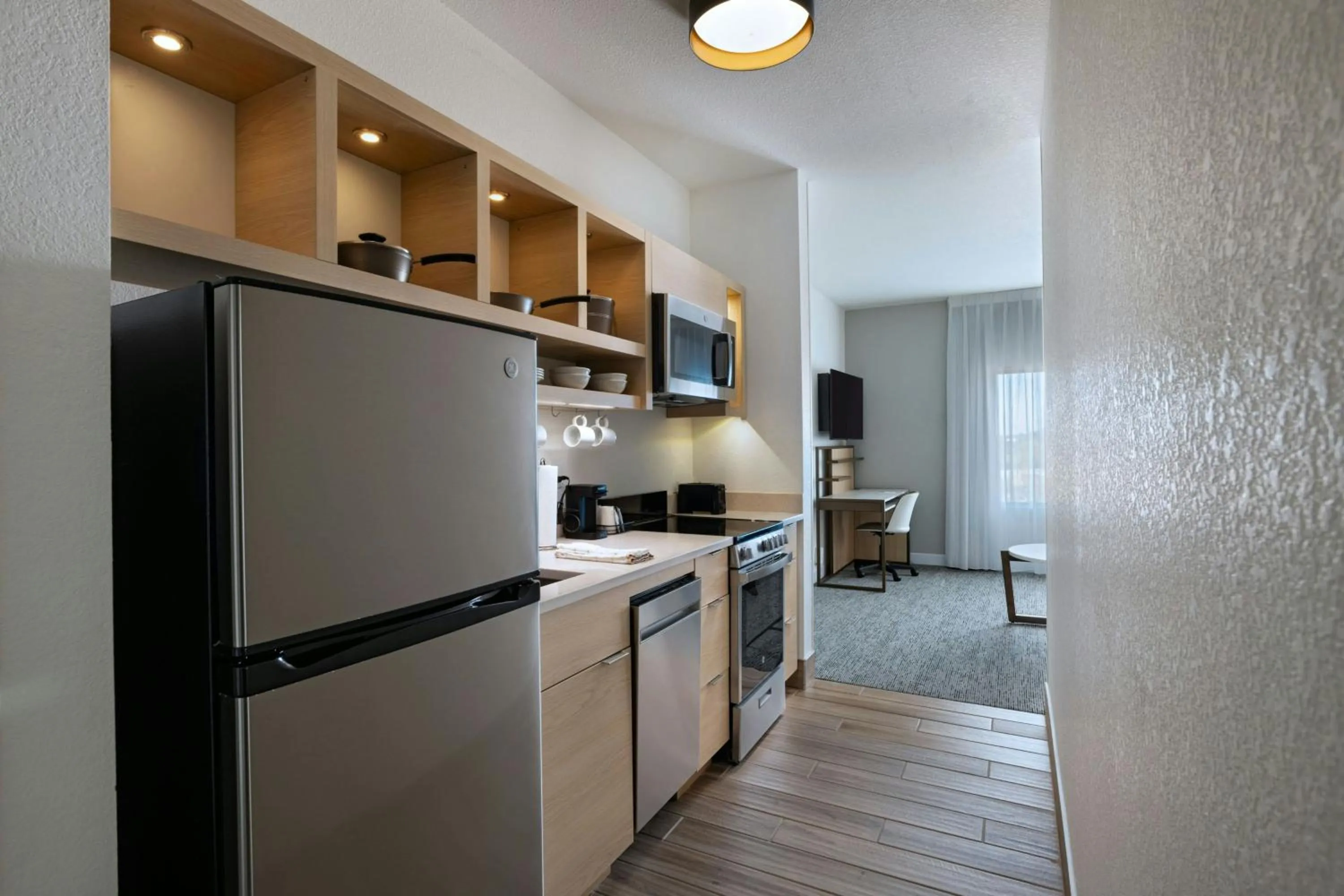 Kitchen or kitchenette in TownePlace Suites by Marriott Albuquerque Uptown