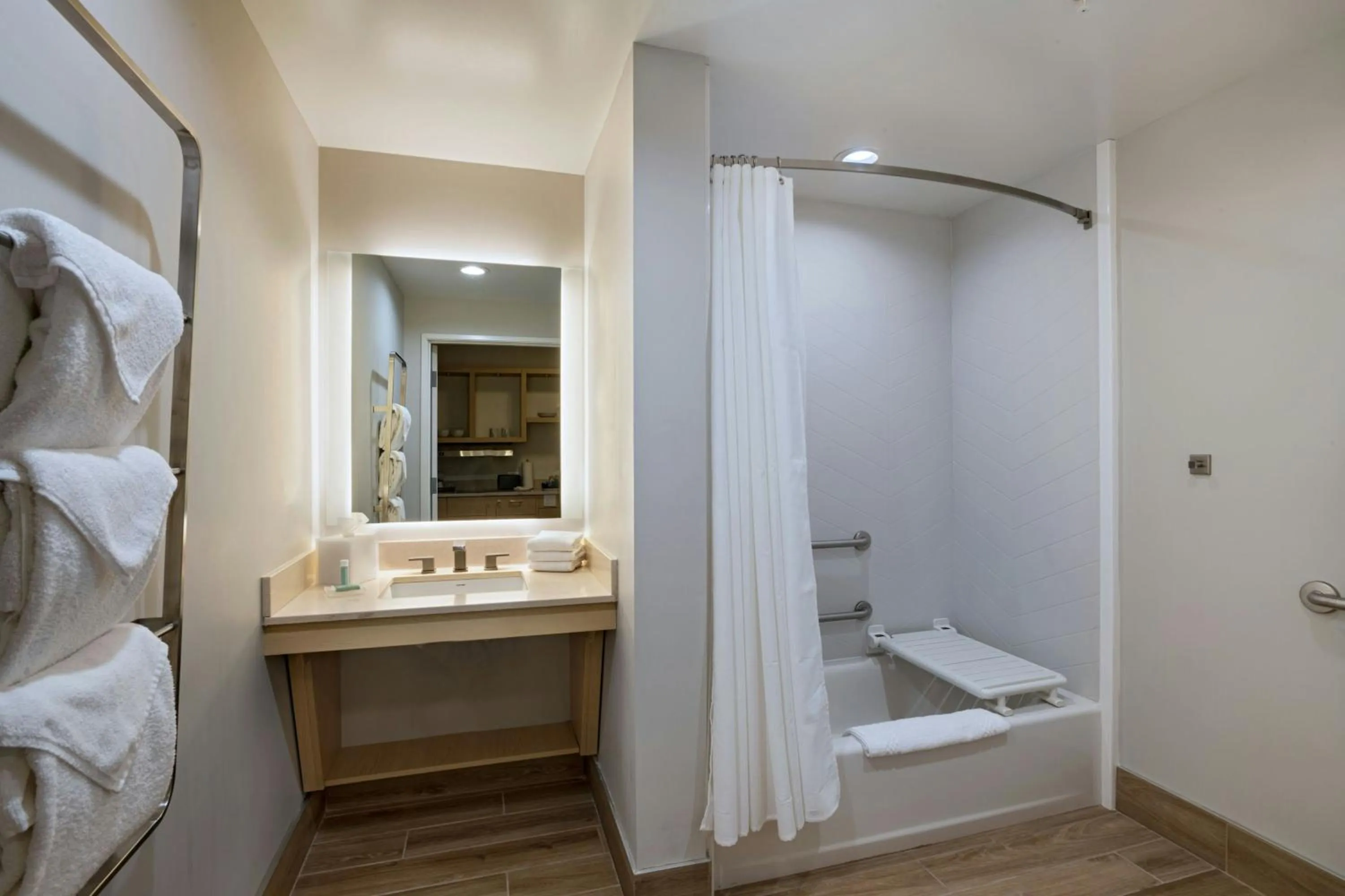 Bathroom in TownePlace Suites by Marriott Albuquerque Uptown