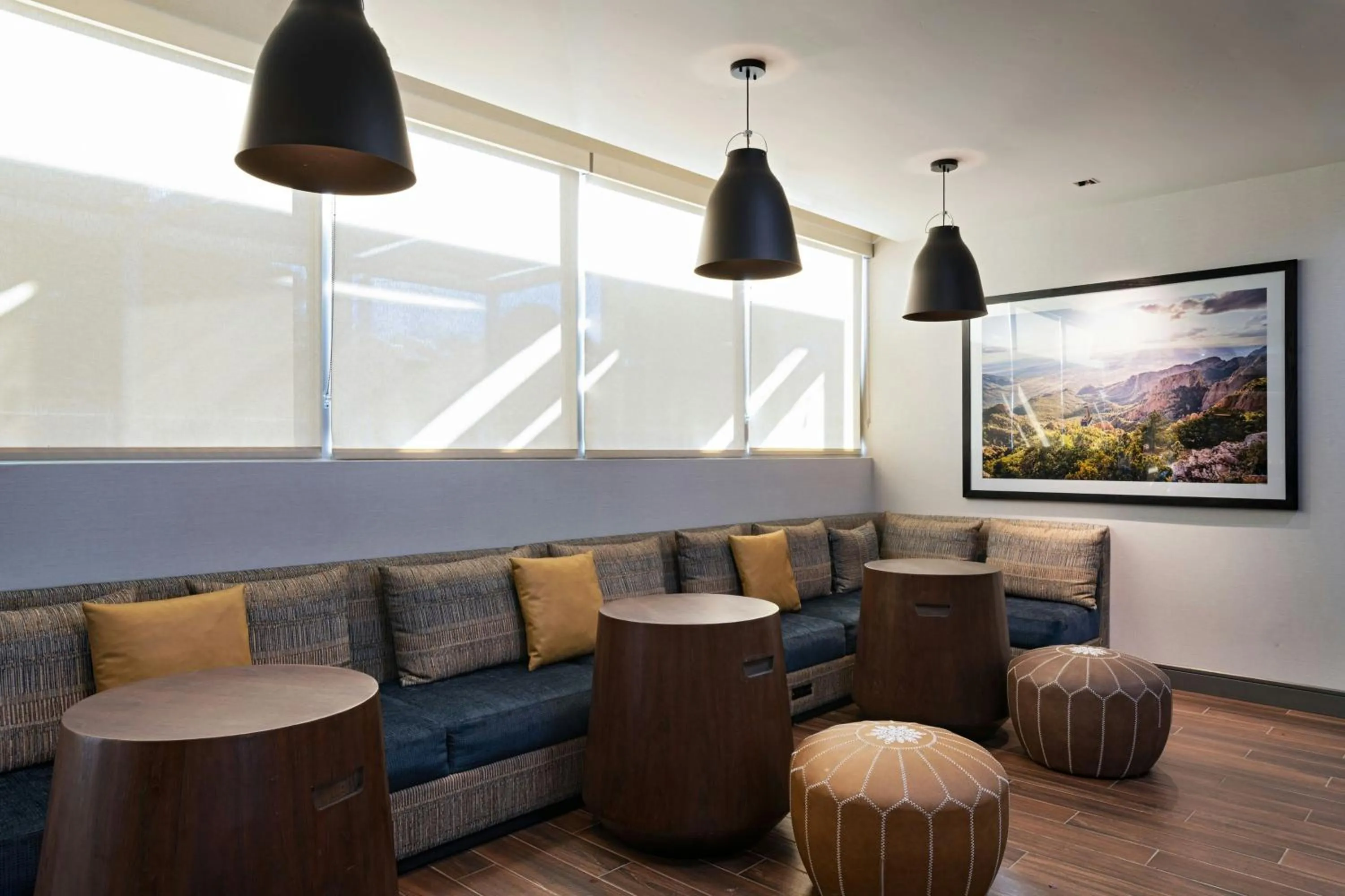 Breakfast in TownePlace Suites by Marriott Albuquerque Uptown