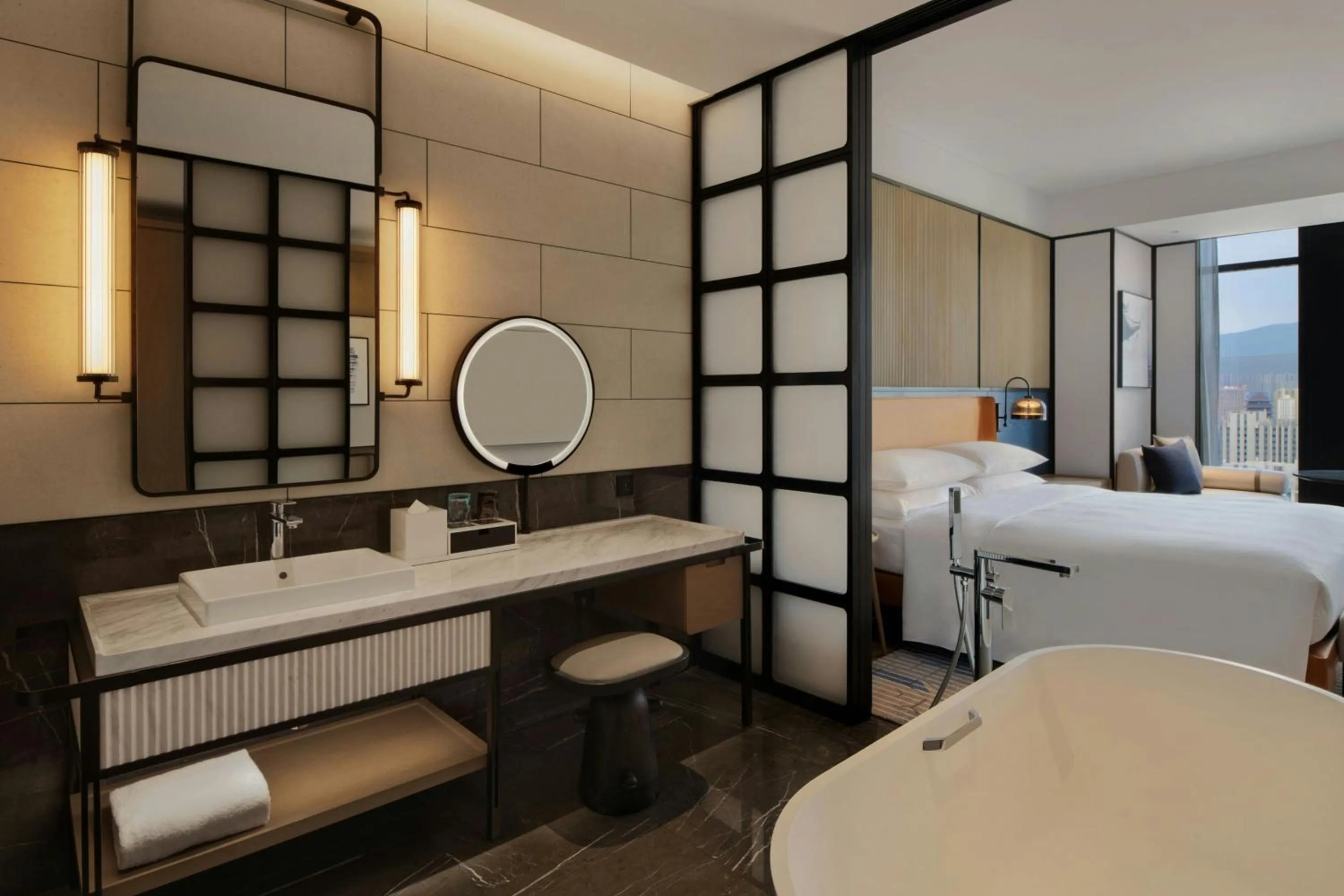 Photo of the whole room, Bed in Sheraton Lanzhou Anning