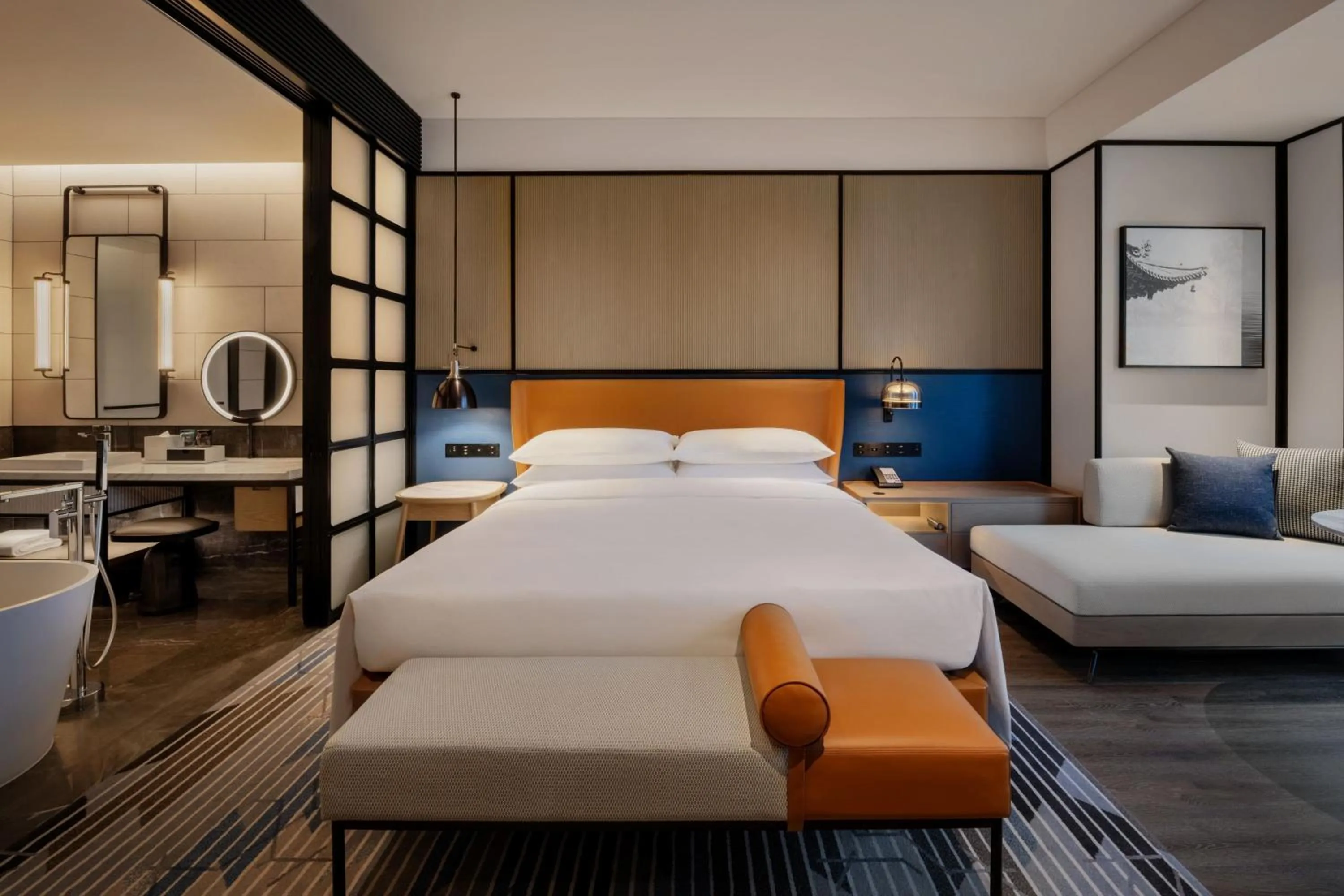 Photo of the whole room, Bed in Sheraton Lanzhou Anning