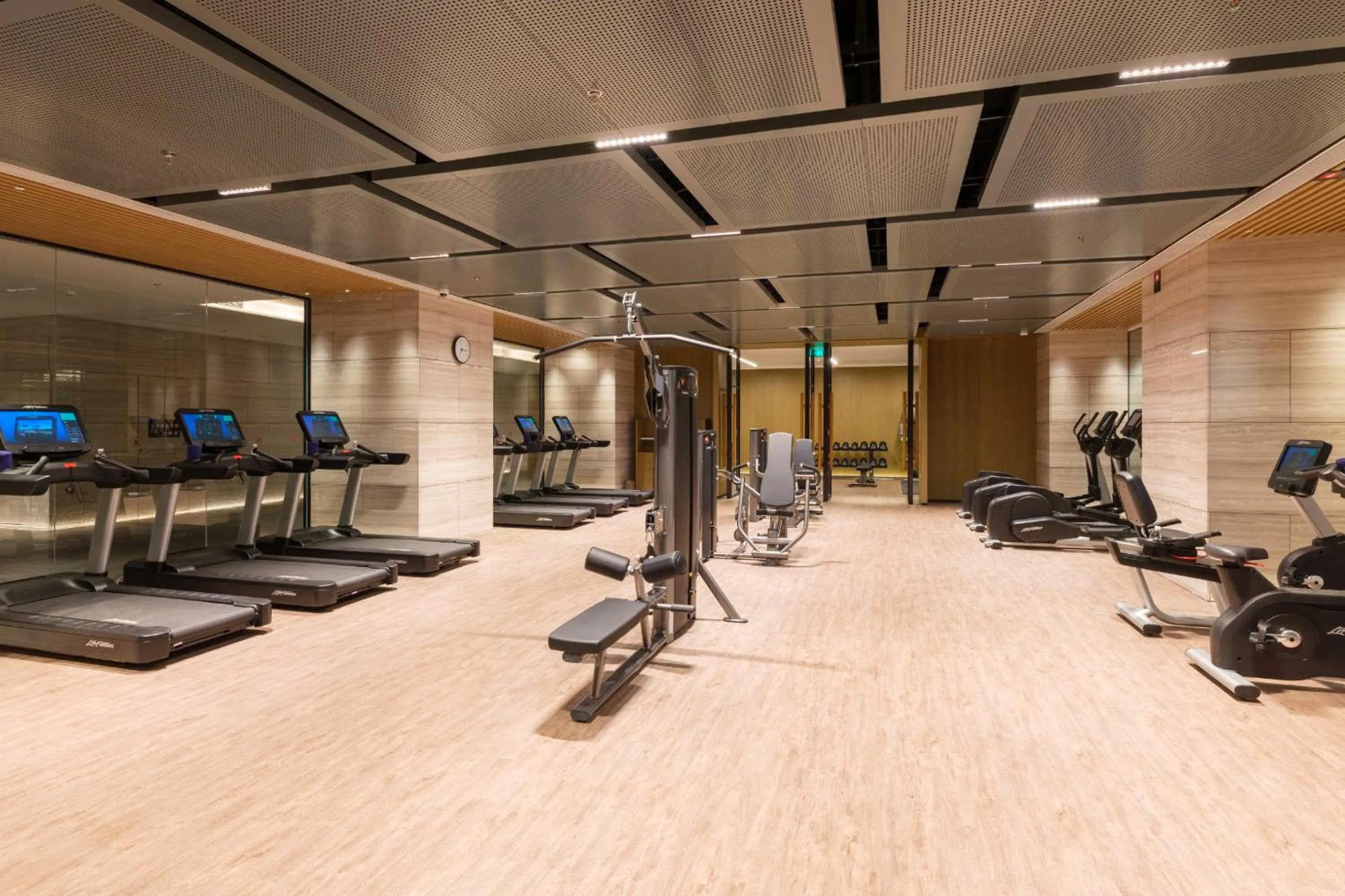 Fitness centre/facilities in Luoyang Marriott Hotel