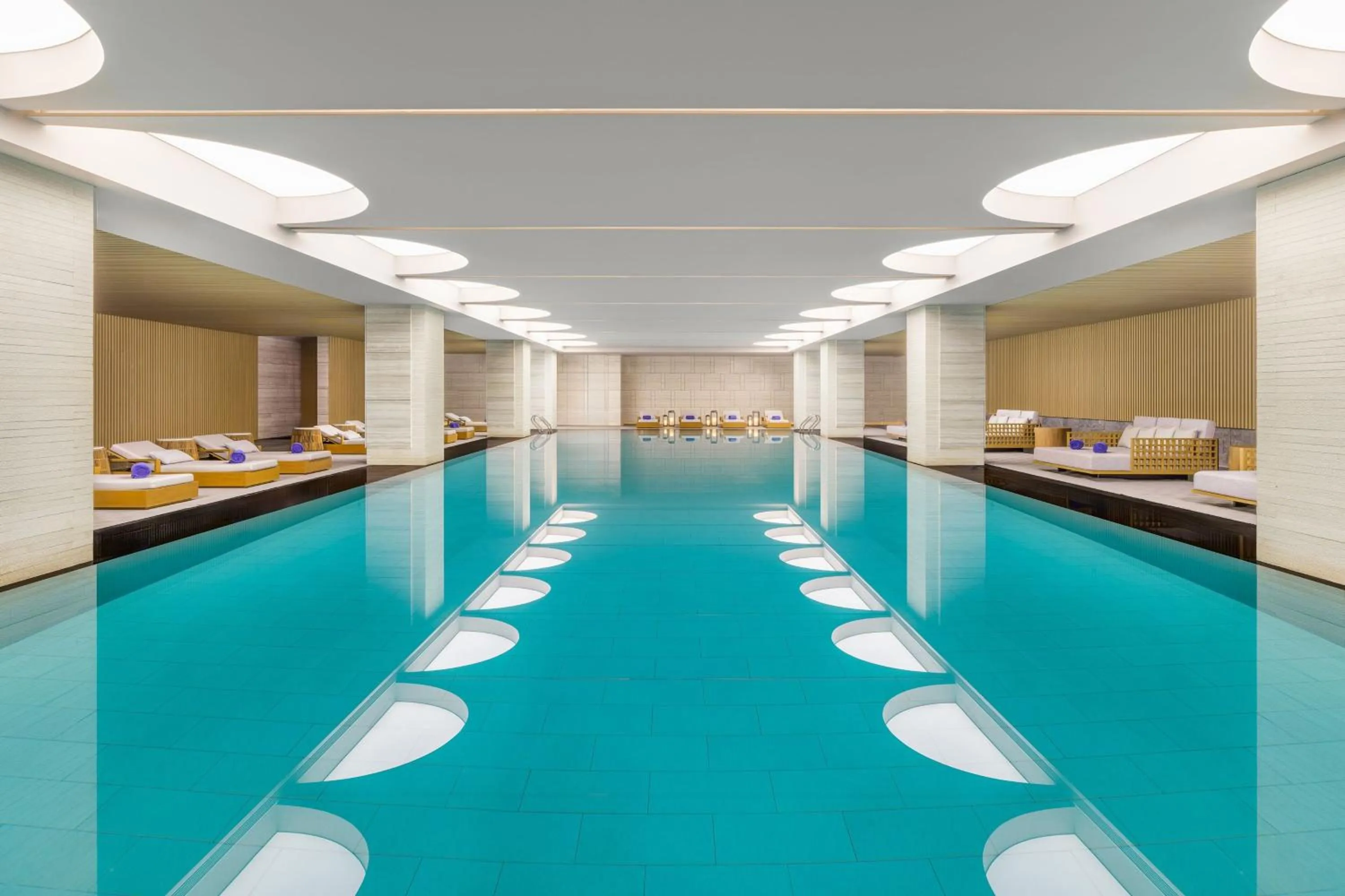 Swimming pool in Luoyang Marriott Hotel