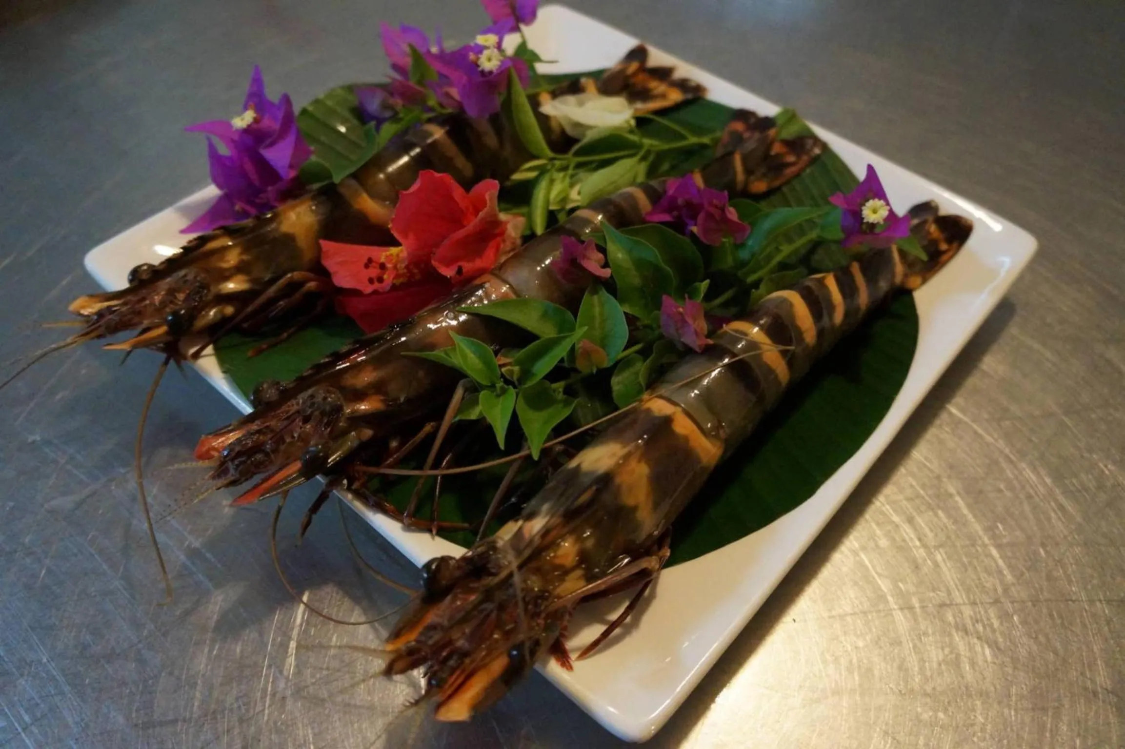 Restaurant/places to eat in Lemon Creek Hotel Resort