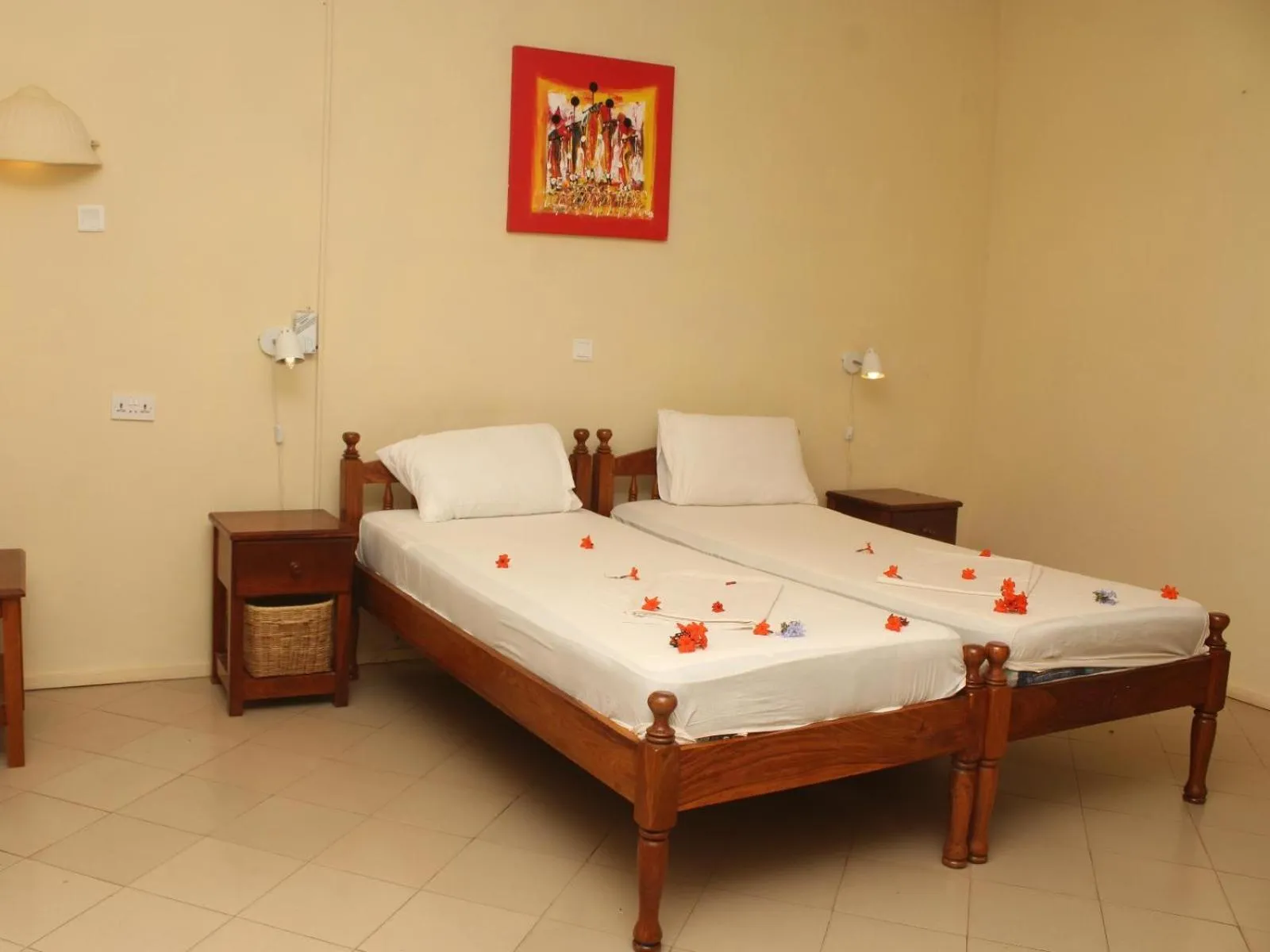 Bed in Lemon Creek Hotel Resort