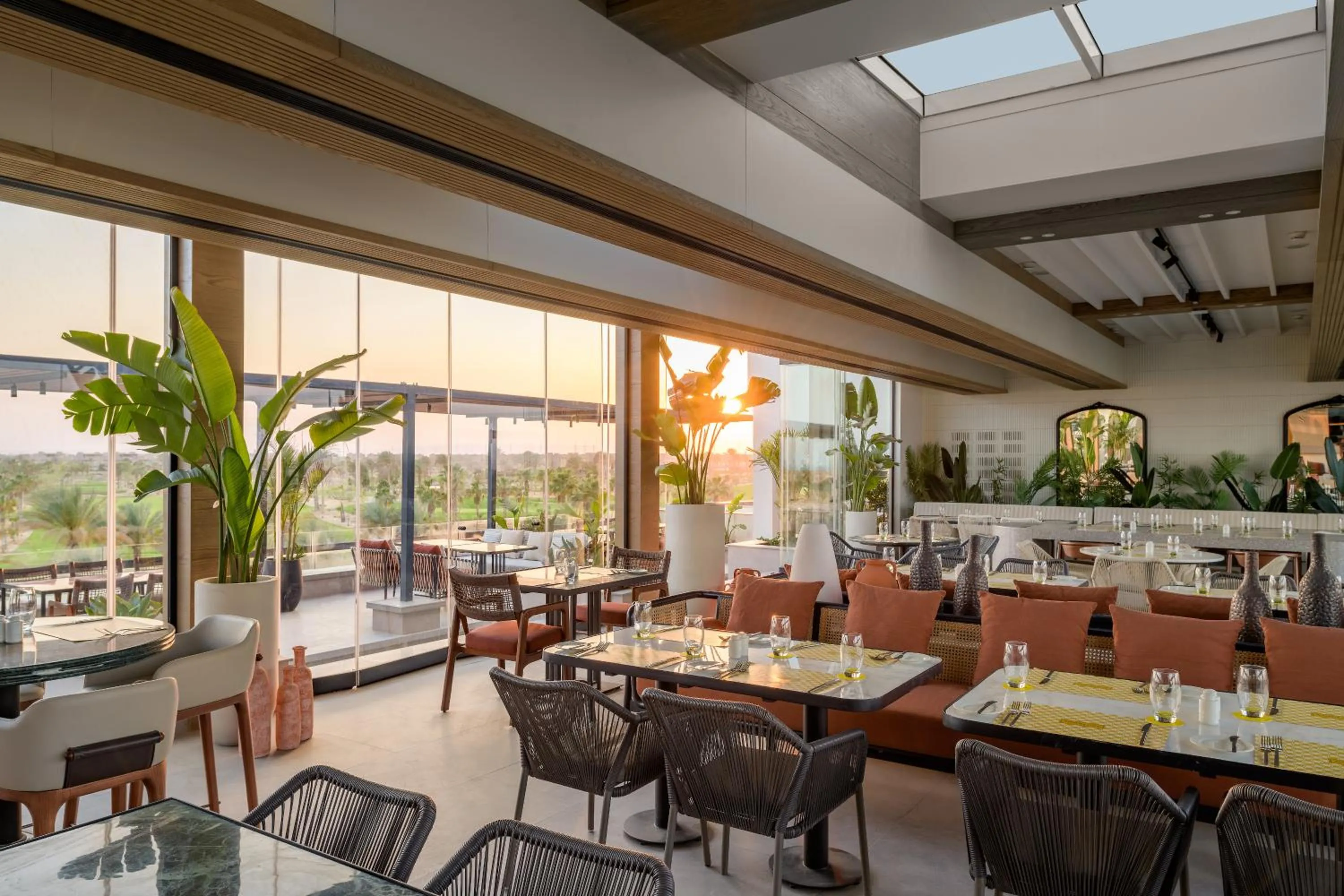 Restaurant/places to eat in The G Einbay Golf Resort