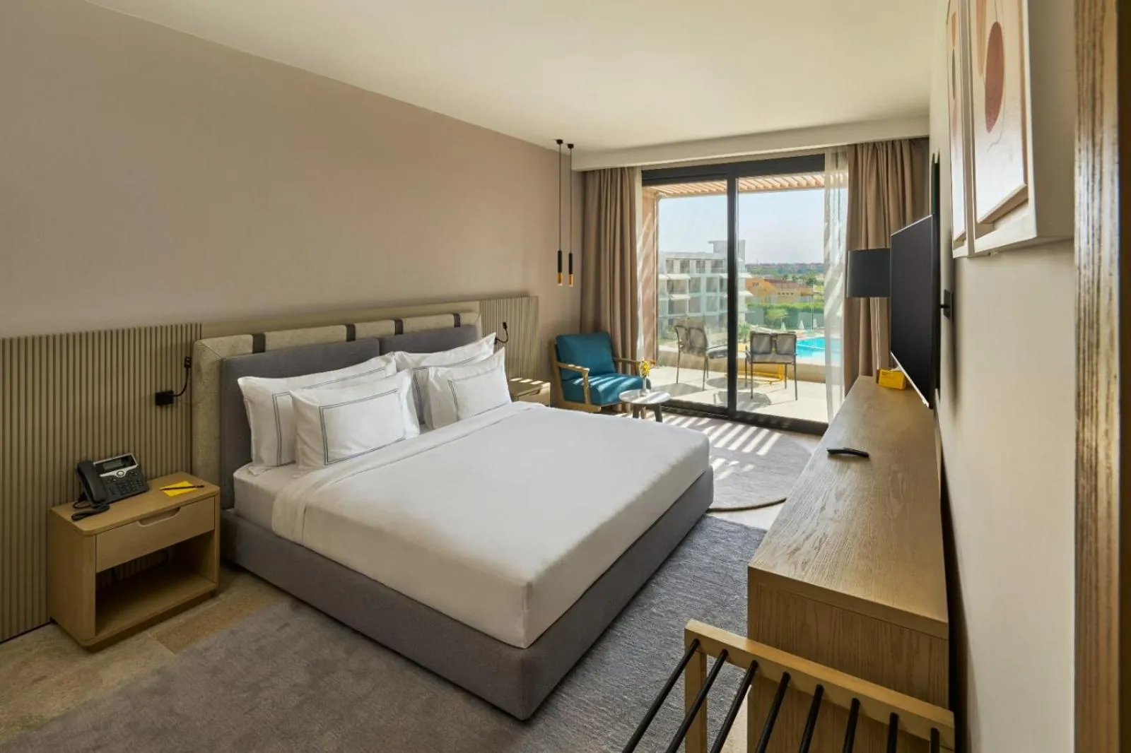 Bedroom, Bed in The G Einbay Golf Resort