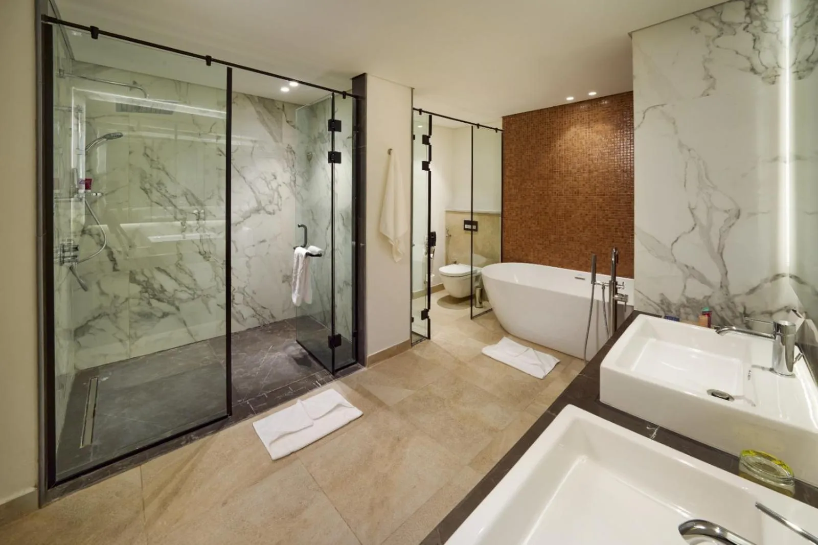 Bathroom in The G Einbay Golf Resort