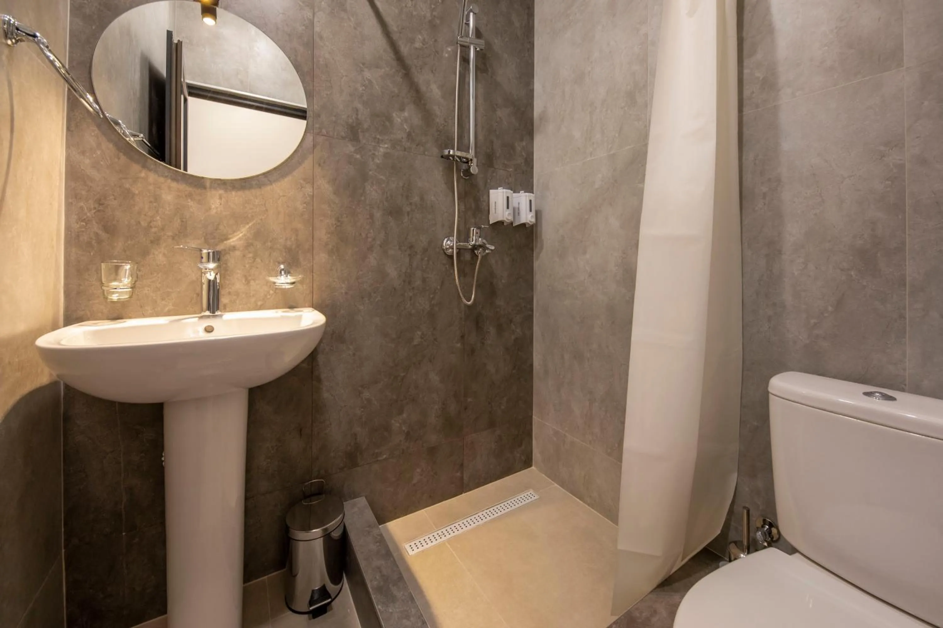 Toilet in Maison Heritage Hotel