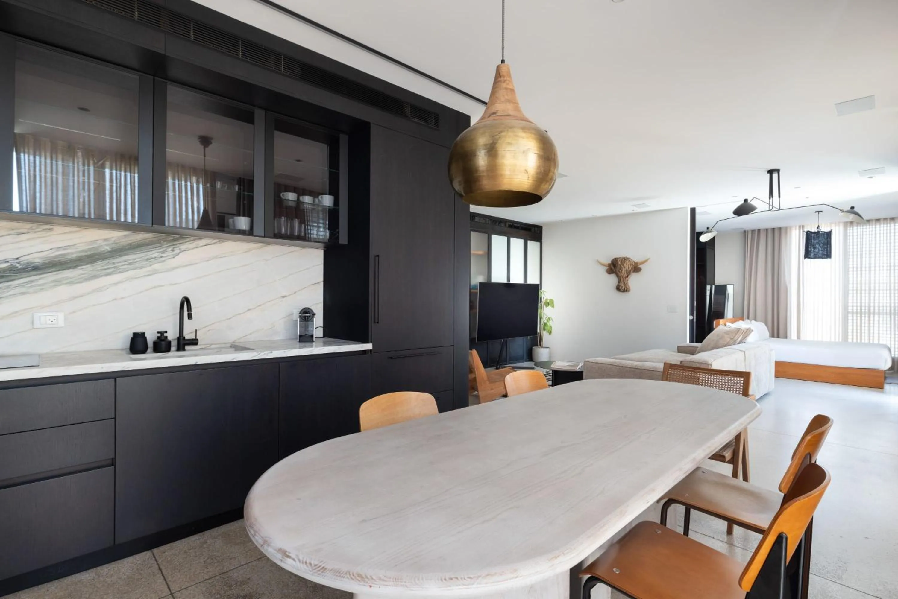 High Living Penthouse with Rooftop Pool