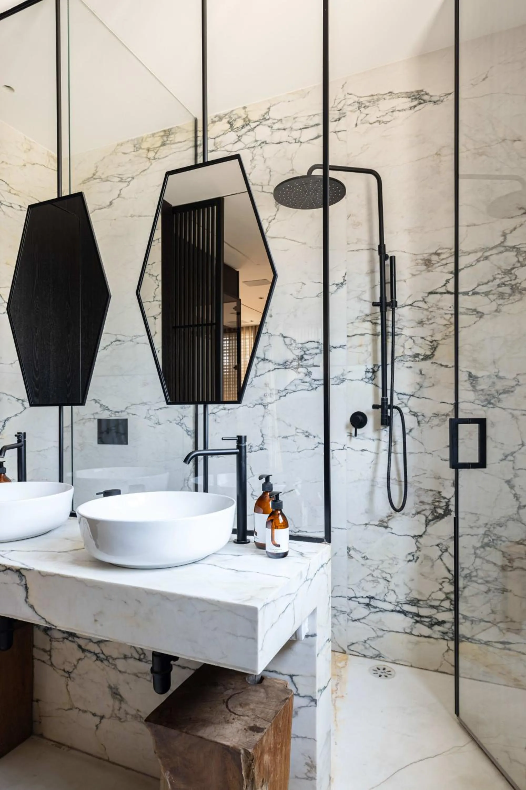 High Living Penthouse with Rooftop Pool