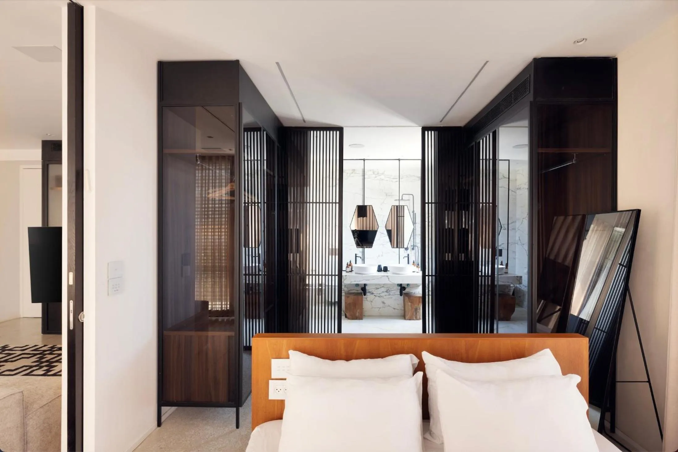 Bed in High Living Penthouse with Rooftop Pool