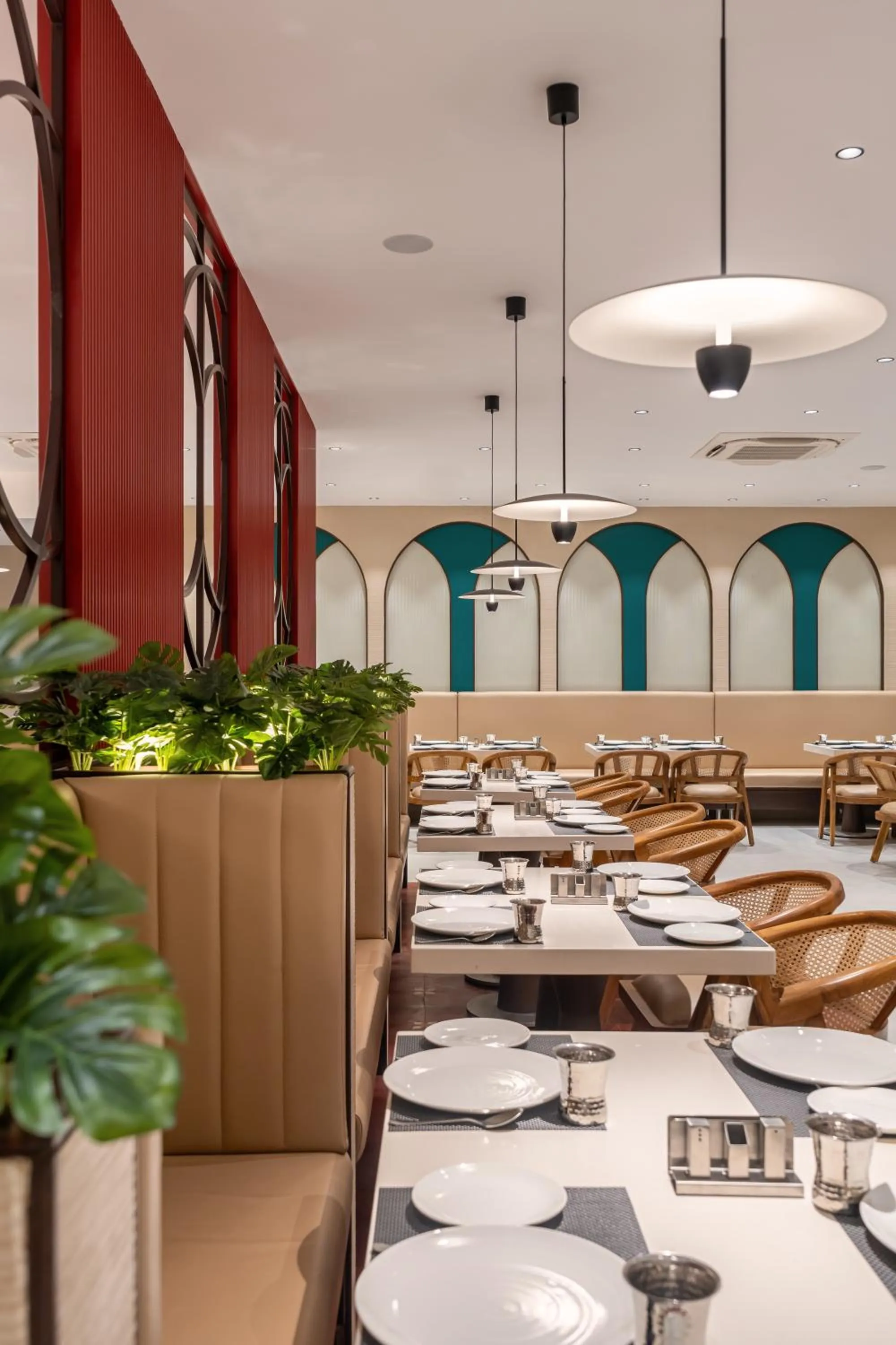 Restaurant/places to eat in Copper Leaf Hotels, Tirunelveli