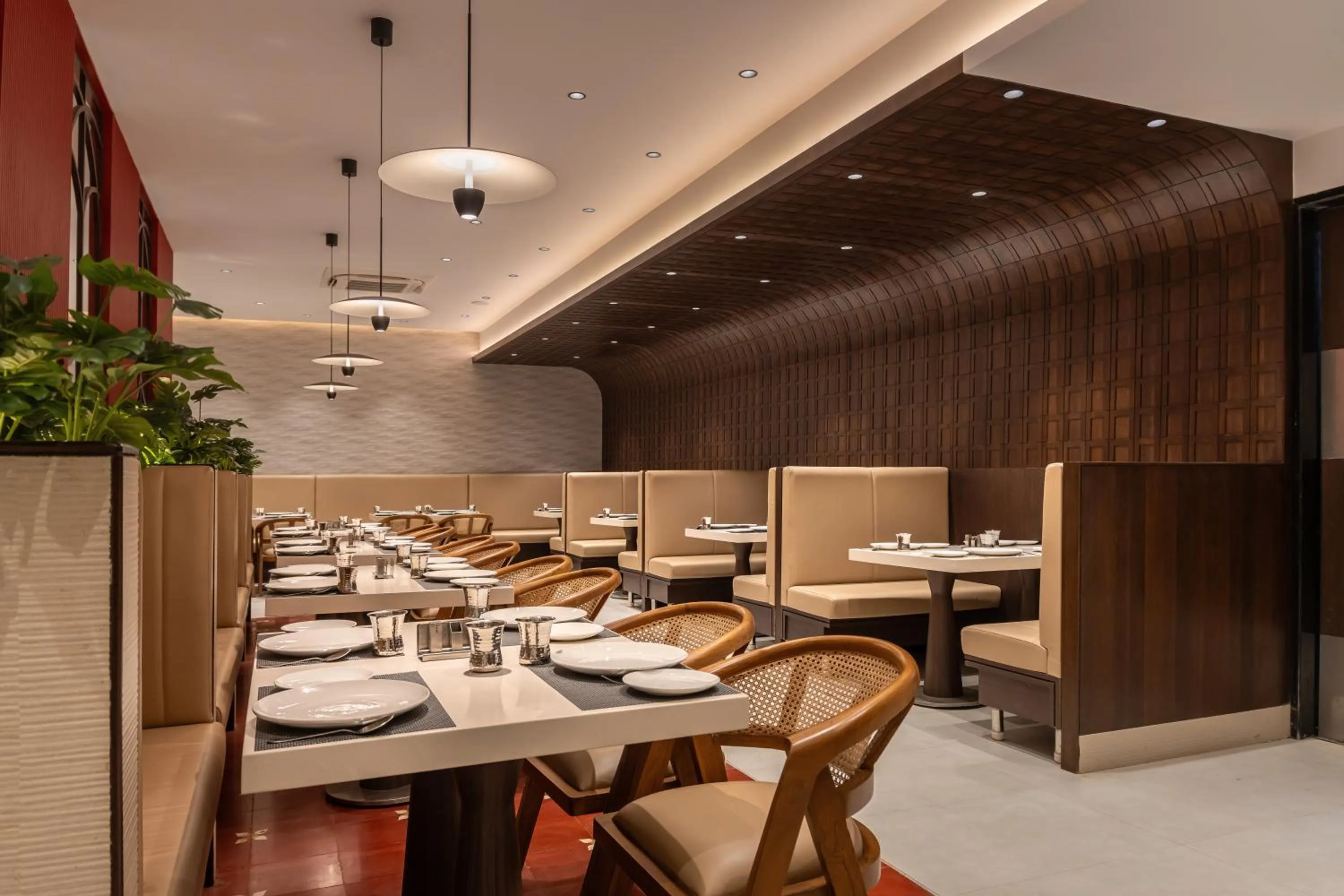 Restaurant/places to eat in Copper Leaf Hotels, Tirunelveli