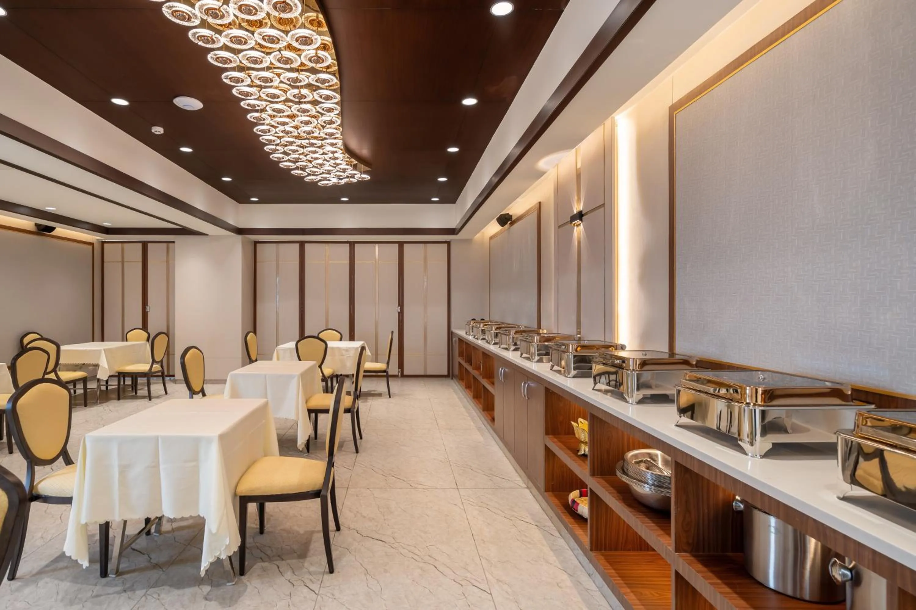 Buffet breakfast in Copper Leaf Hotels, Tirunelveli