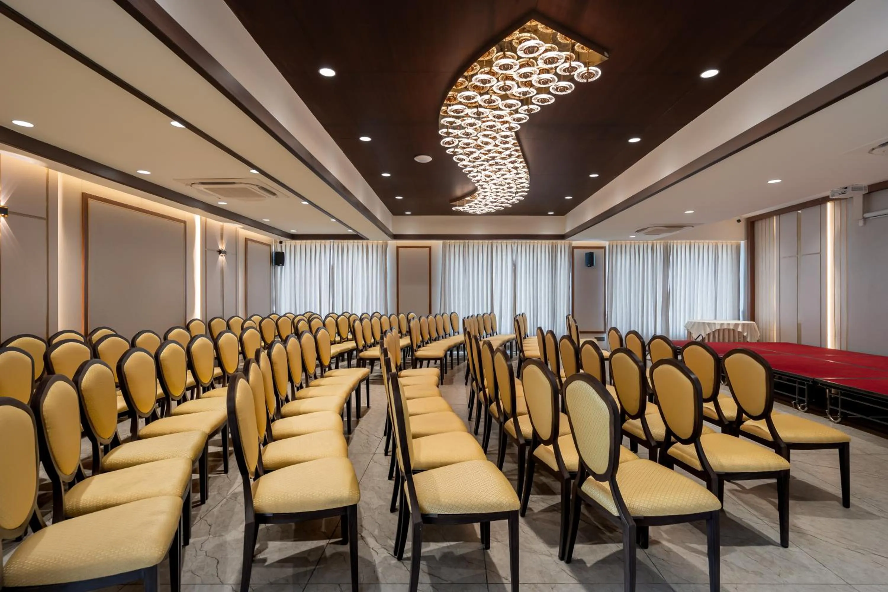 Banquet/Function facilities in Copper Leaf Hotels, Tirunelveli