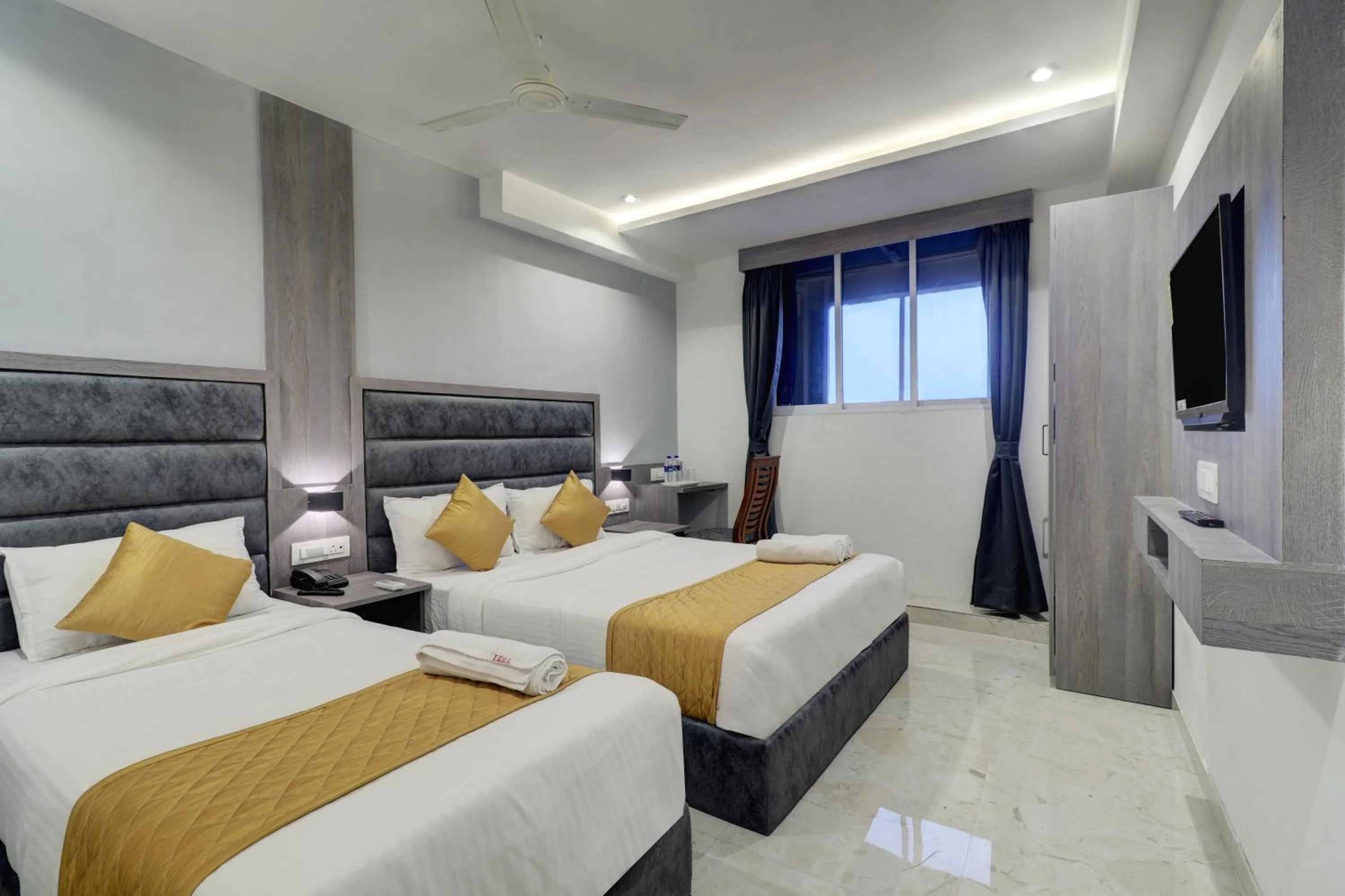Bedroom, Bed in Hotel Isra International, BKC