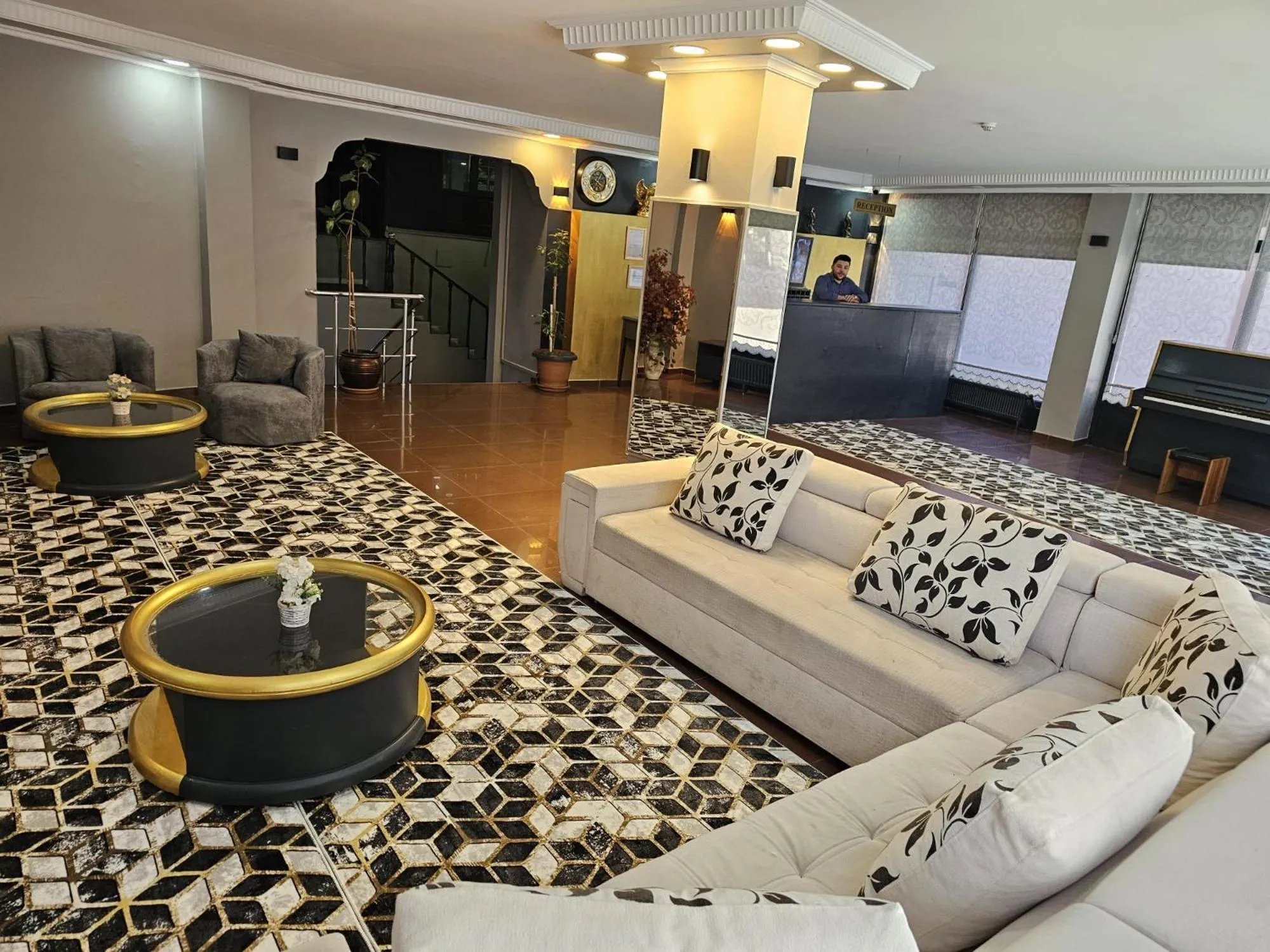 Lobby or reception in Aras Hotels Çorlu