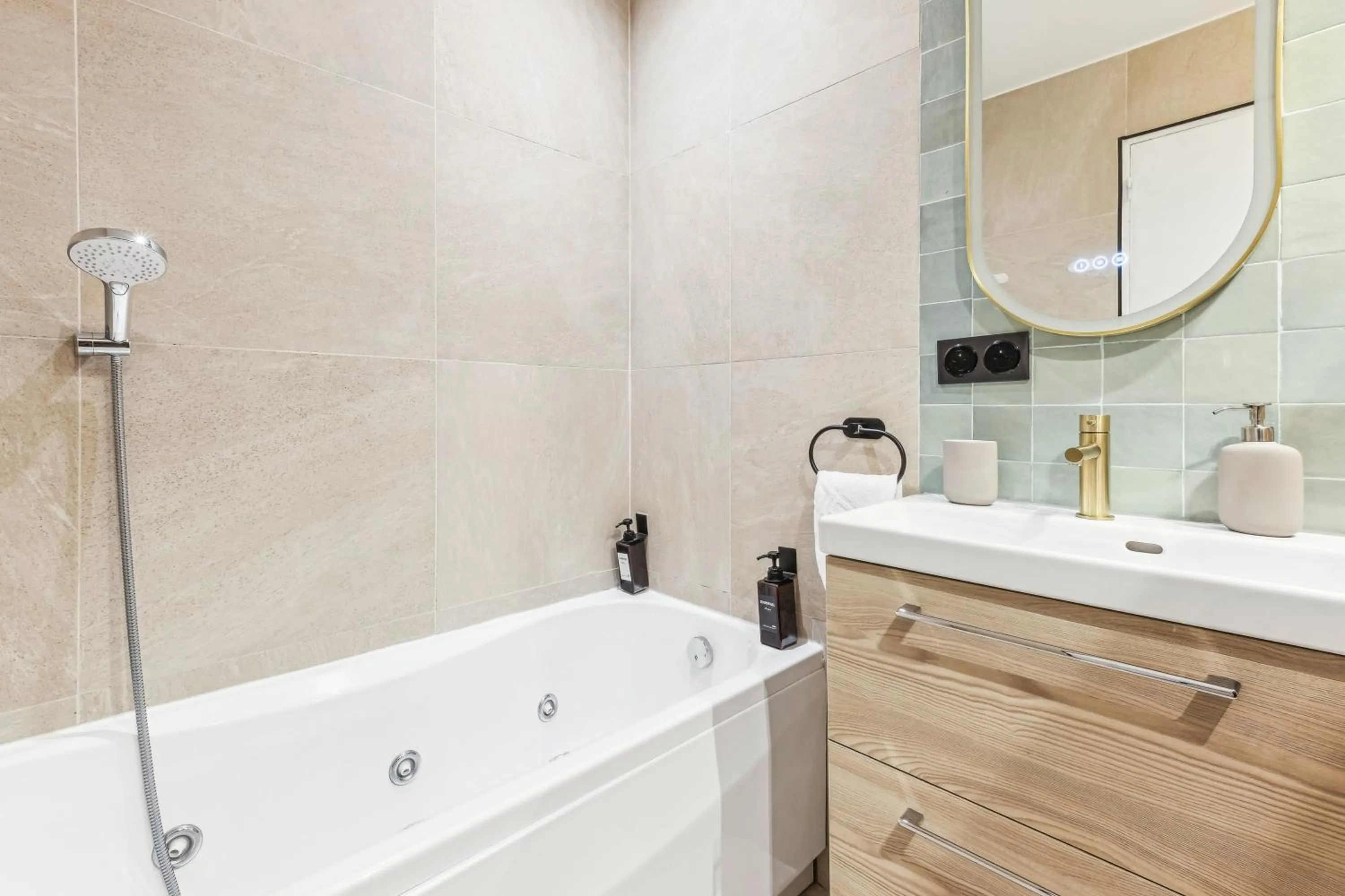 Bathroom in Rivages du Vieux Port