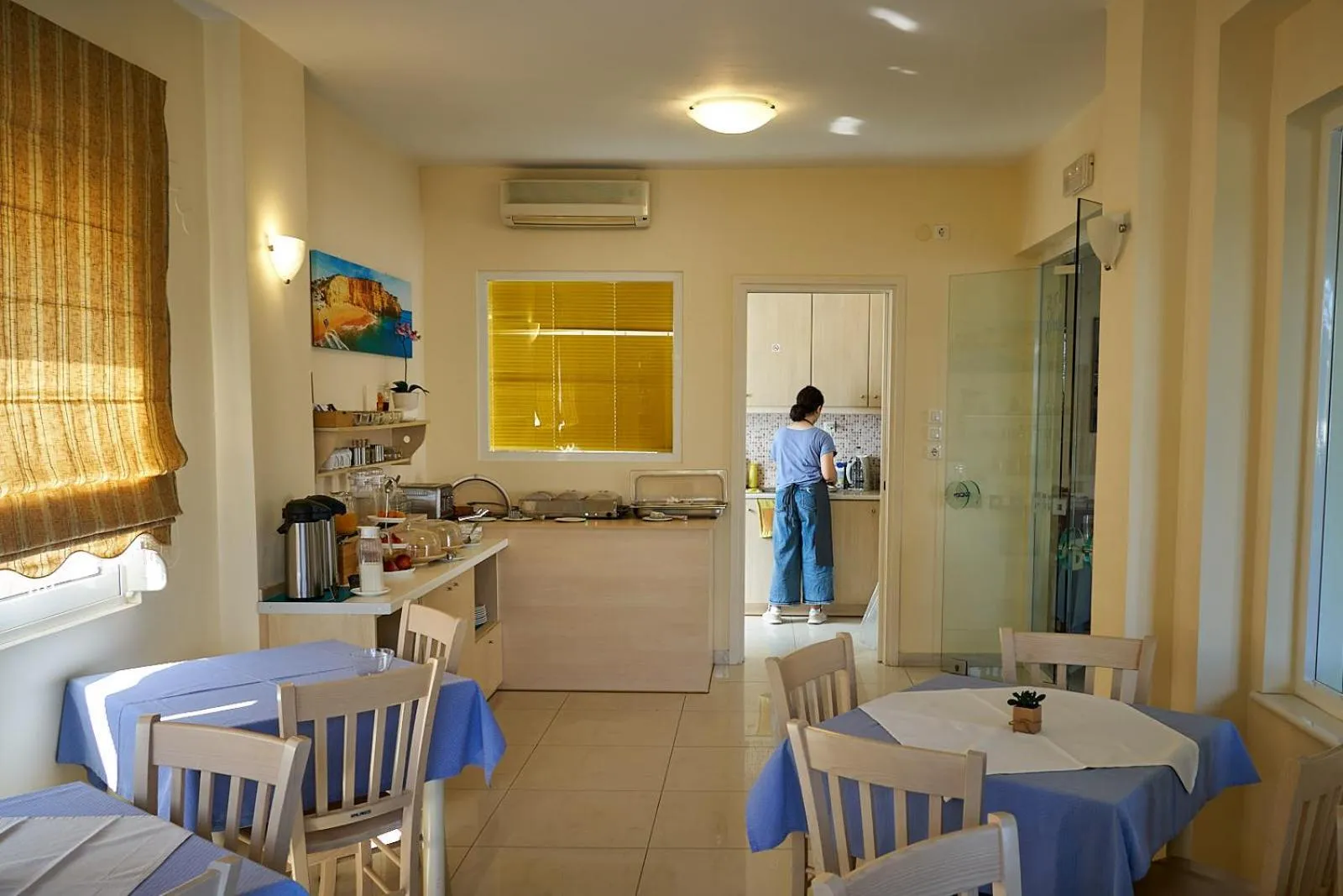 Food, Bed in Apollon Hotel Apartments